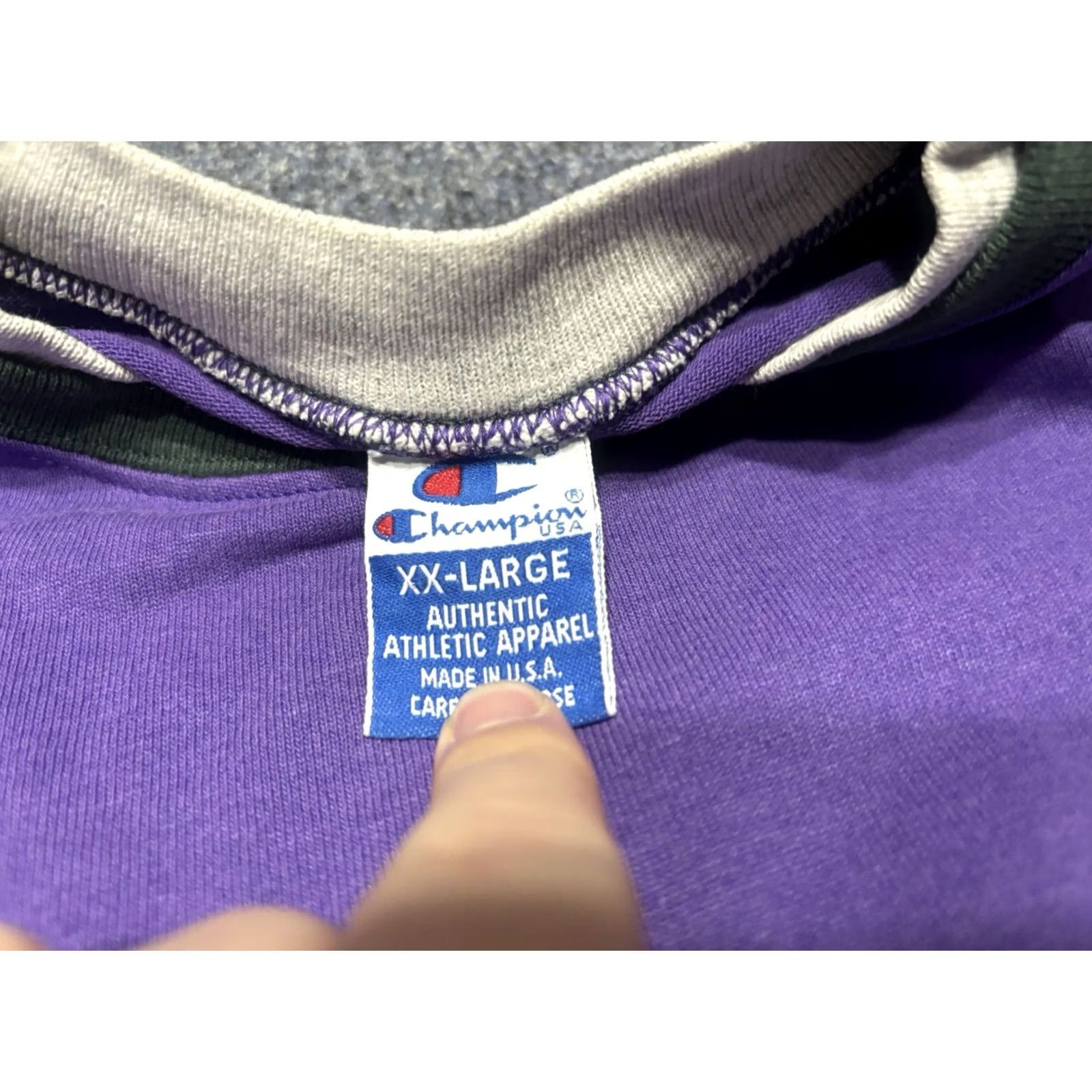 Champion VINTAGE Champion Sweatshirt Pullover 2XL Purple Crew Neck Long Sleeve Logo Sports 90s Men Size US XXL / EU 58 / 5 - 2 Thumbnail