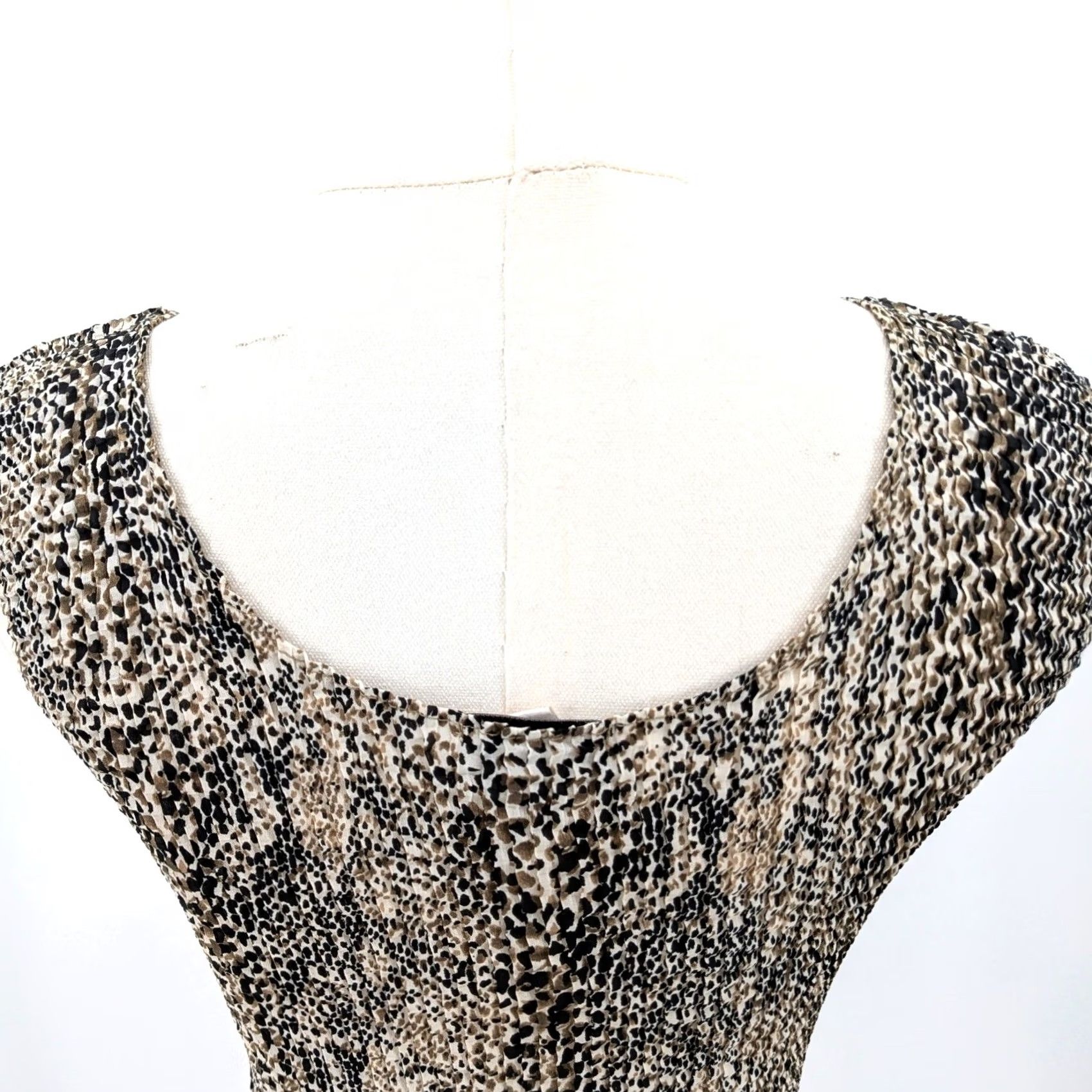 Vintage Nicola Animal Print Smocked Tank Top Fitted Stretch Neutral Leopard Cami S Womens Tank S Brown Size S / US 4 / IT 40 - 6 Thumbnail