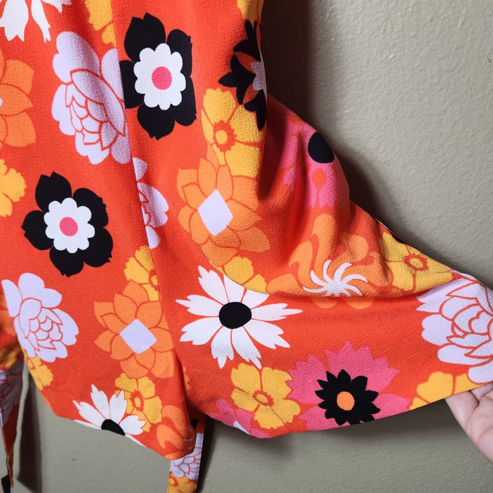 Victoria Beckham Victoria Beckham for Target Retro Mod Floral Romper XS Orange Women One-Piece Pockets Keyhole Back Zipper Festival 60s Bohemian Size 26" / US 2 / IT 38 - 4 Thumbnail