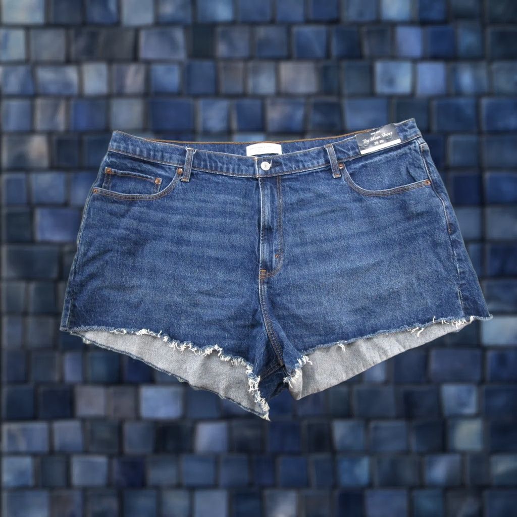 Abercrombie & Fitch Abercrombie & Fitch Mom Shorts Women’s Curve Love High Rise Denim Y2K 35/20 NEW Size 24" / US 00 / IT 34 - 1 Thumbnail