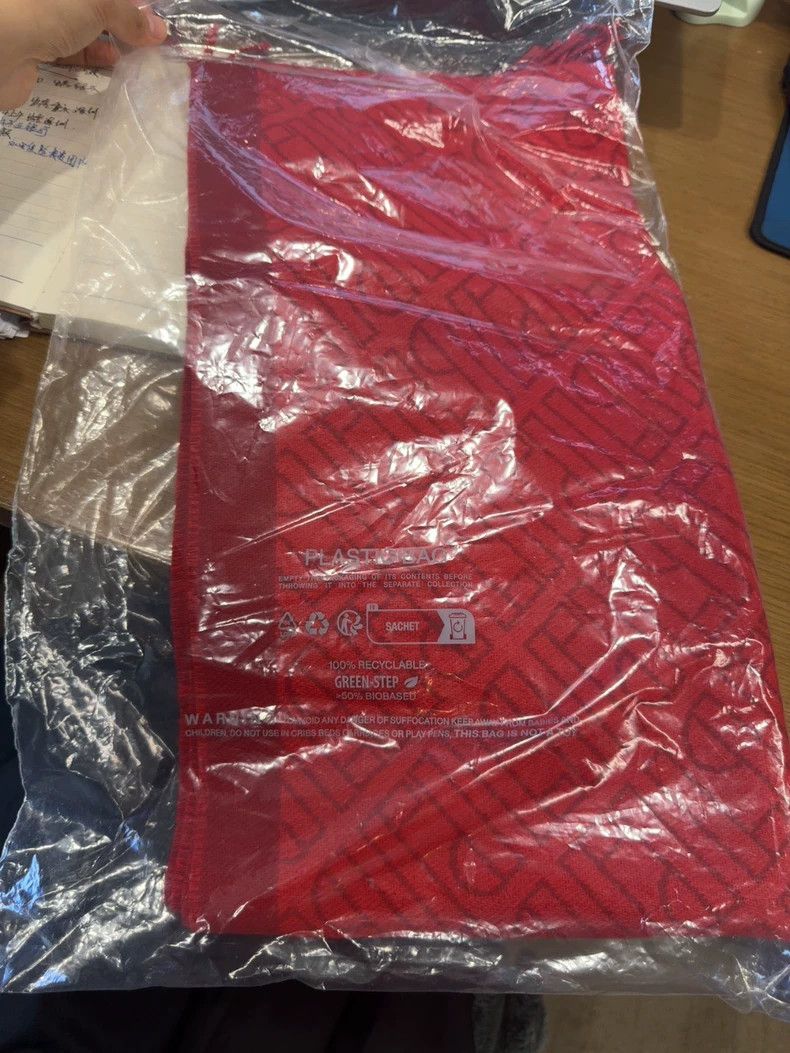 Loro Piana LORO PIANA Red scarf Size ONE SIZE - 3 Thumbnail
