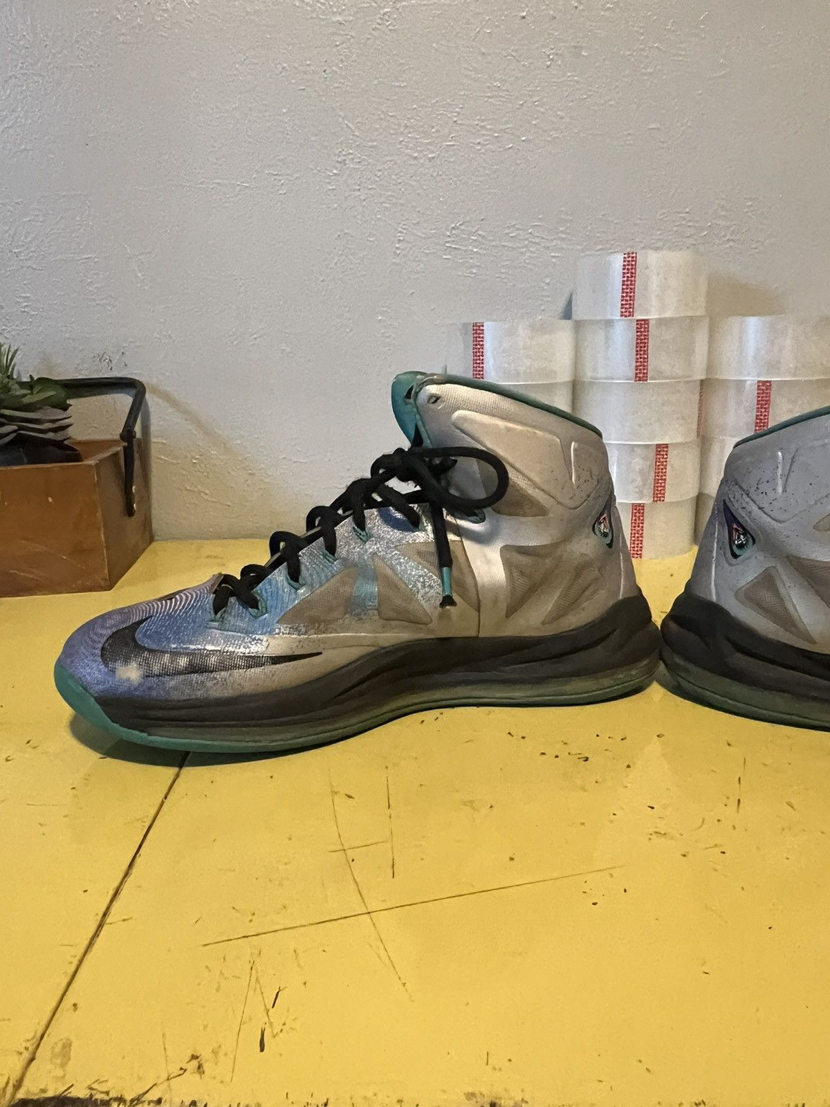 Nike Nike Lebron 10 Pure Platinum Size US 10 / EU 43 - 4 Thumbnail
