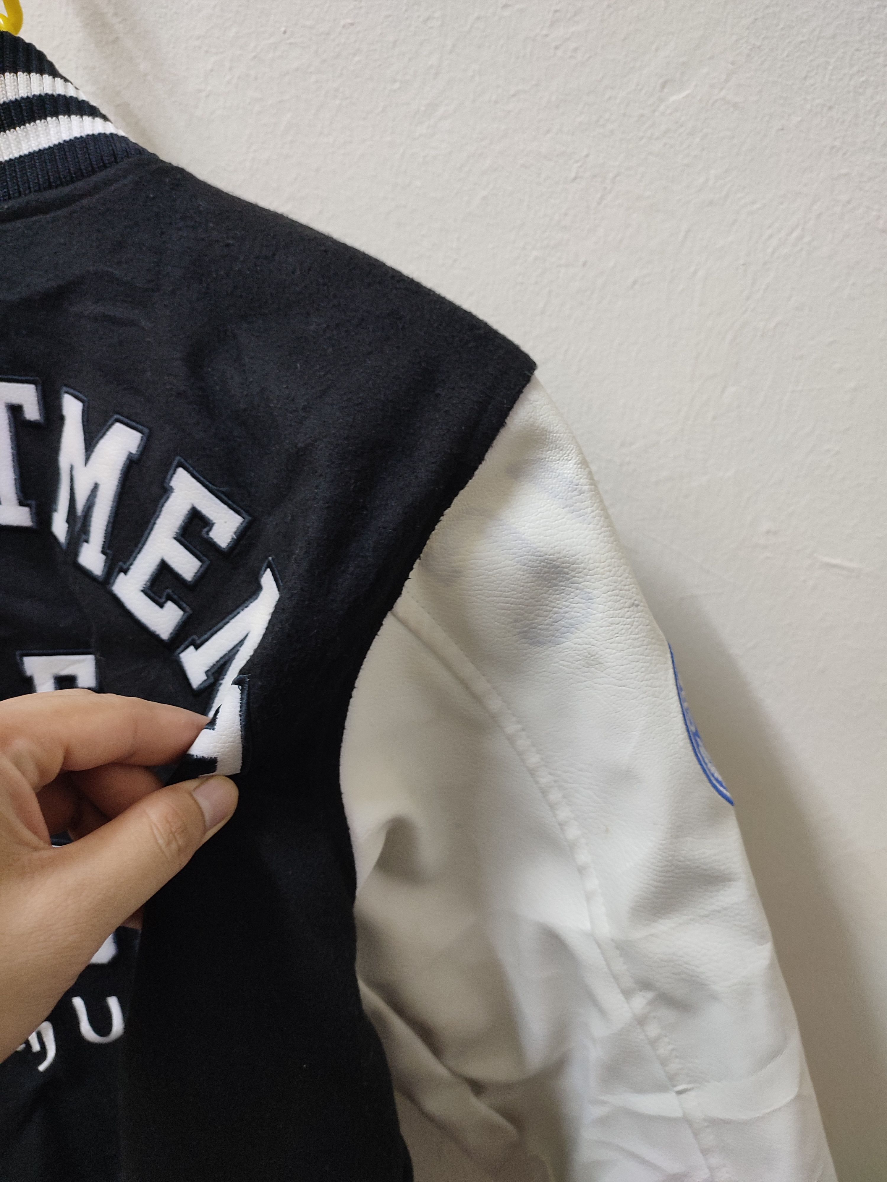 Vintage MUSIC VARSITY UNIV. CHANGSHIN LEATHER SLEEVE VINTAGE Size US S / EU 44-46 / 1 - 13 Thumbnail
