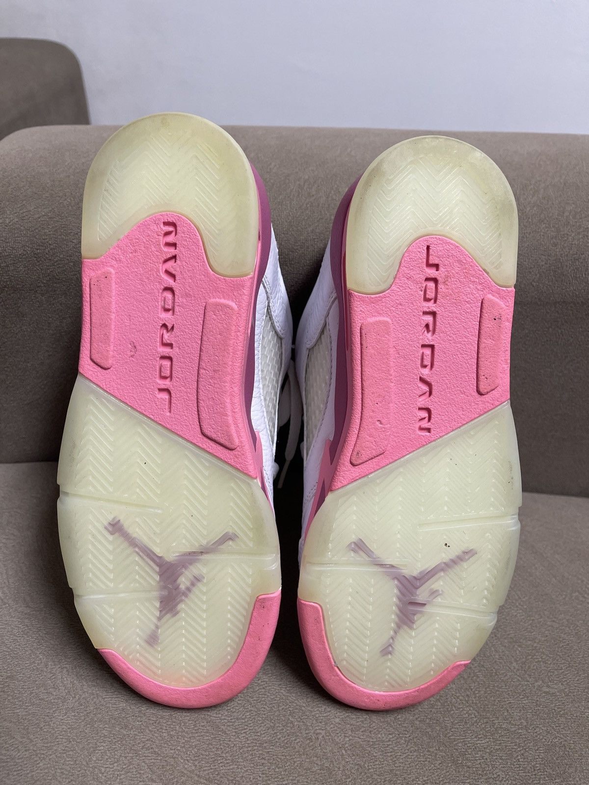 Other Air Jordan 5 Retro Low (GS) 'Coral Chalk' Size US 5 / IT 35 - 4 Thumbnail