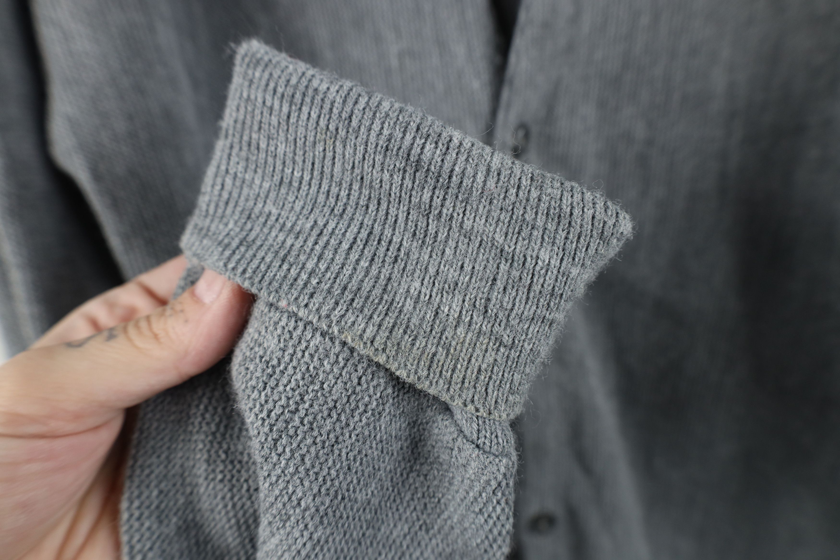 Vintage Vintage 90s Streetwear Blank Knit Cardigan Sweater Gray USA Size US L / EU 52-54 / 3 - 6 Thumbnail