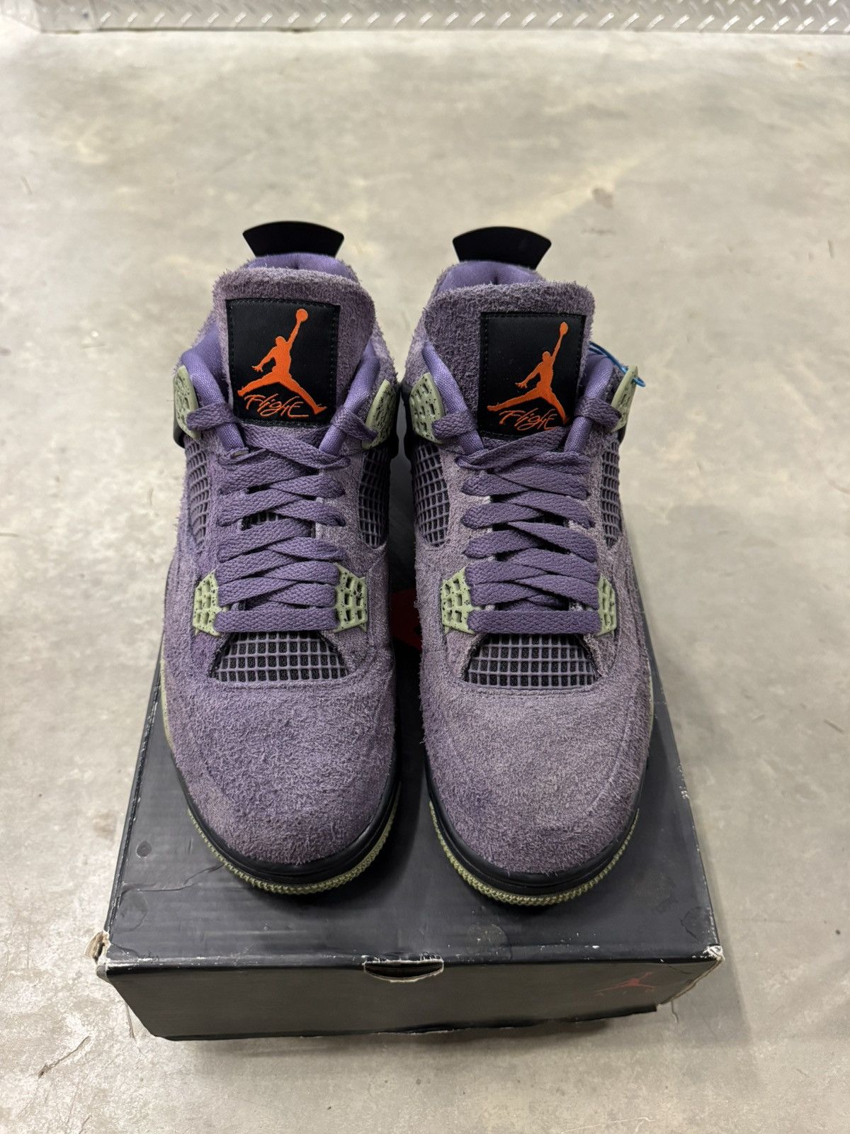 Jordan Brand Jordan 4 Retro WMNS Canyon Purple Size 10W Size US 10 / IT 40 - 4 Thumbnail