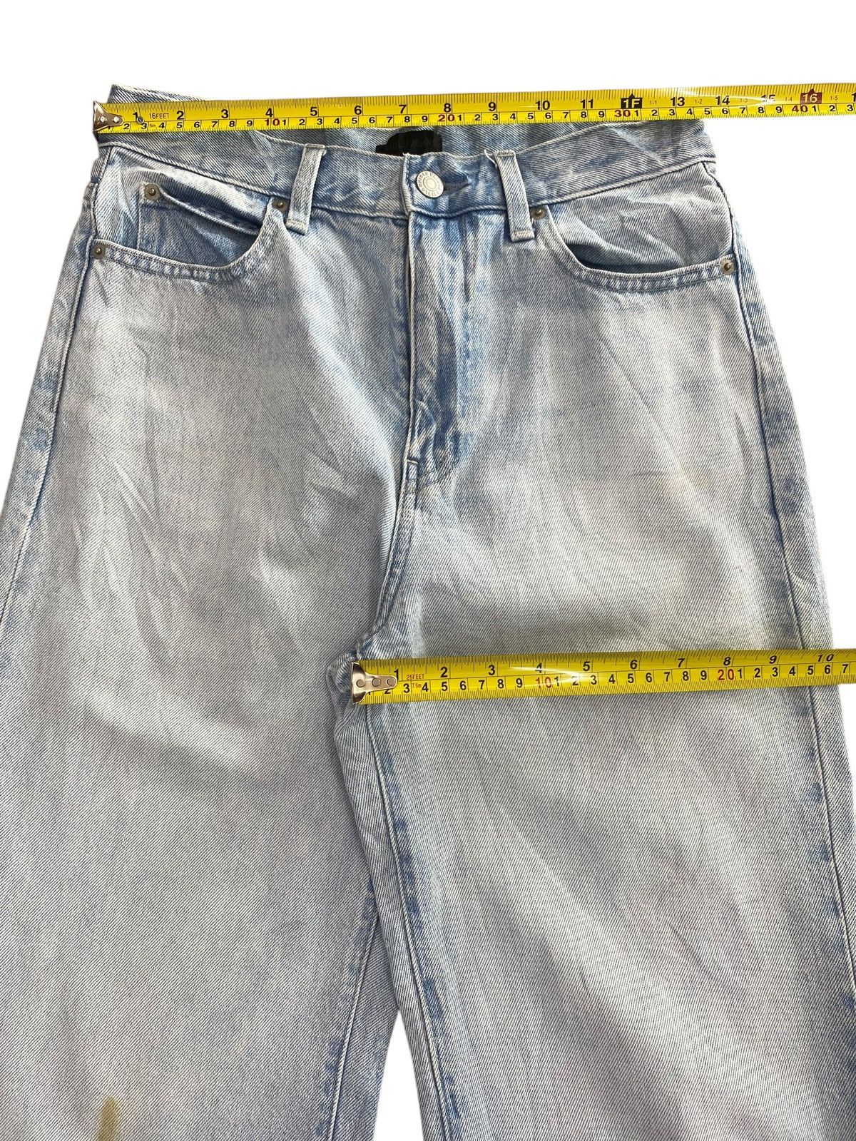 Uniqlo Uniqlo Brand Blue Faded Wash Style Loose Jeans Size US 27 - 9 Thumbnail