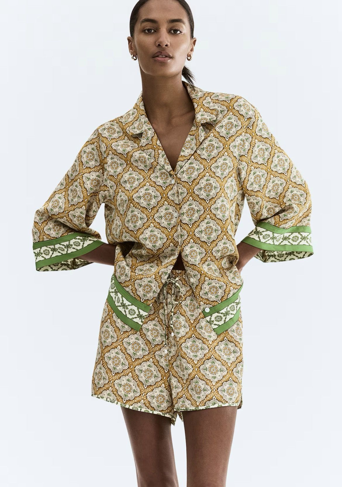 H&M H&M Resort Shirt & Matching Shorts Set Size L / US 10 / IT 46 - 2 Thumbnail