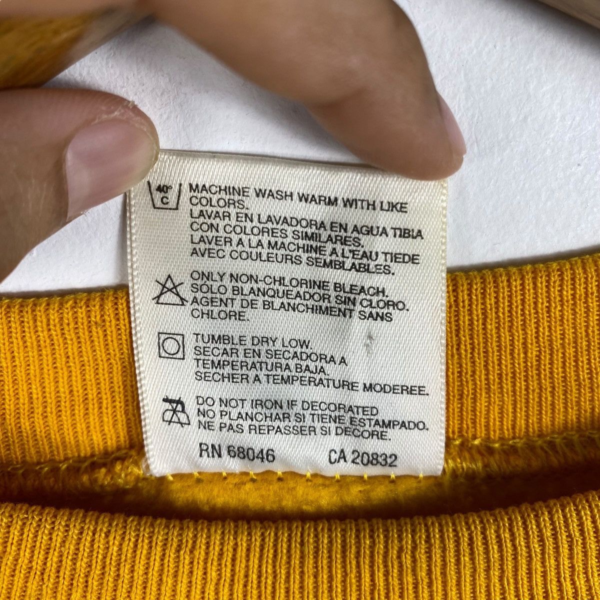 Tultex × Vintage Vintage 90's TULTEX Holy Cross Phys Ed Logo Crewneck Size US S / EU 44-46 / 1 - 6 Thumbnail