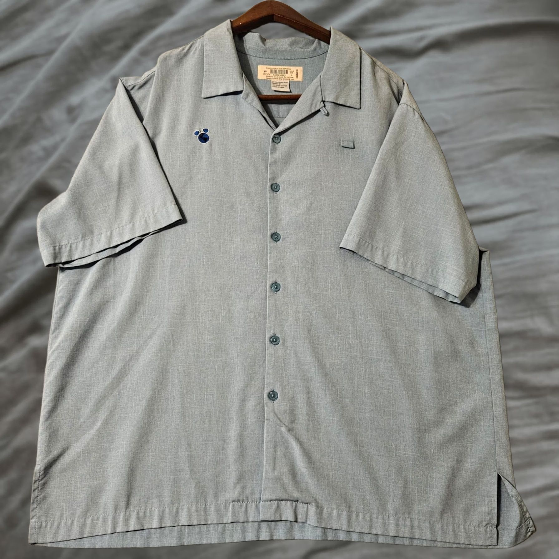 Disney Disney Cast Member Shirt Men's Large Blue Wide World Button Up Employee Size US L / EU 52-54 / 3 - 1 Thumbnail