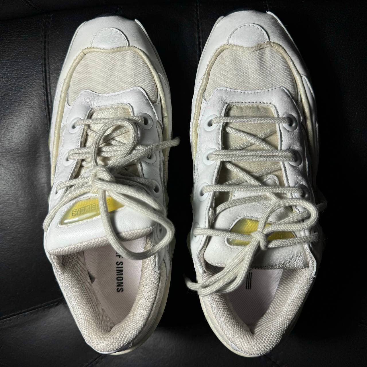 Adidas × Raf Simons Adidas Raf Simons Ozweego Cream White Size US 6.5 / IT 36.5 - 9 Thumbnail