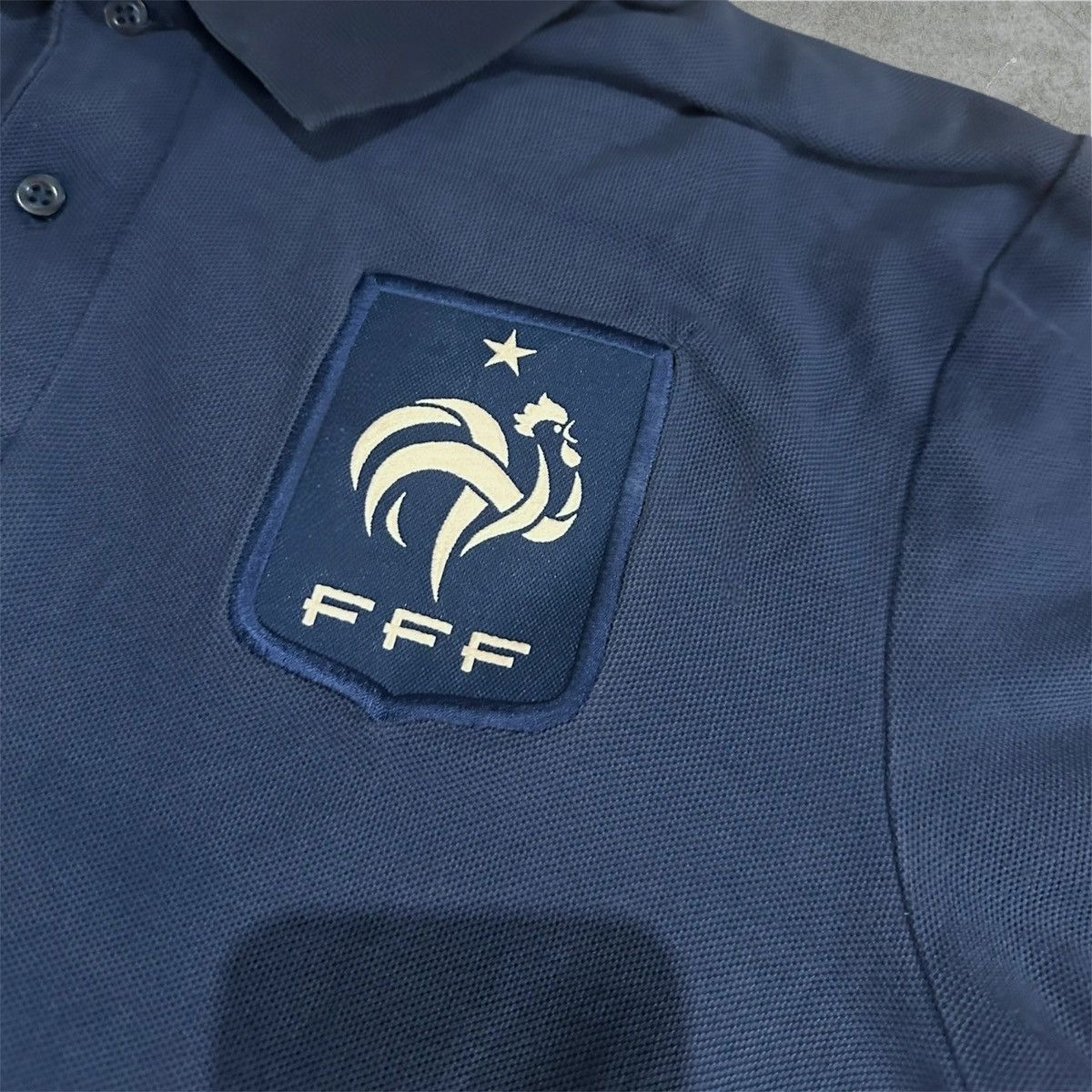 Nike Nike Frankreich Polo FFF Blau Größe M Size US M / EU 48-50 / 2 - 2 Thumbnail