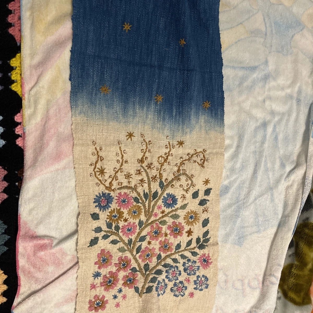 Other Bhukram Shawl Hand Embroidered Size ONE SIZE - 6 Thumbnail
