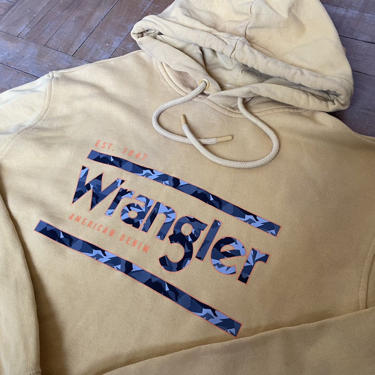 Wrangler Wrangler Unisex Yellow Hooded Sweatshirt Size US M / EU 48-50 / 2 - 2 Thumbnail