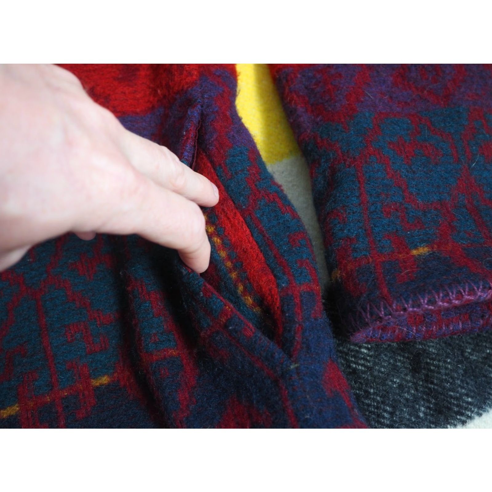 Eddie Bauer VTG Eddie Bauer Southwest Aztec Striped Wool Lined Coat Jacket Womens L Size L / US 10 / IT 46 - 8 Thumbnail