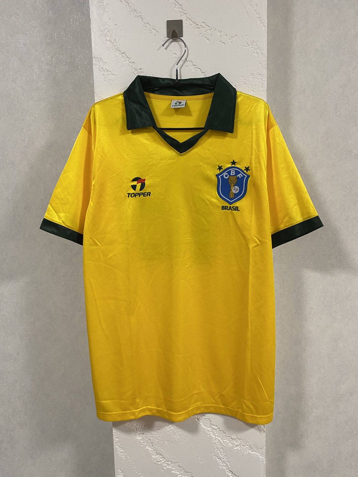 Other Topper Brazil 1986 Retro Kit Style Soccer Jersey Size: L Size US L / EU 52-54 / 3 - 1 Thumbnail