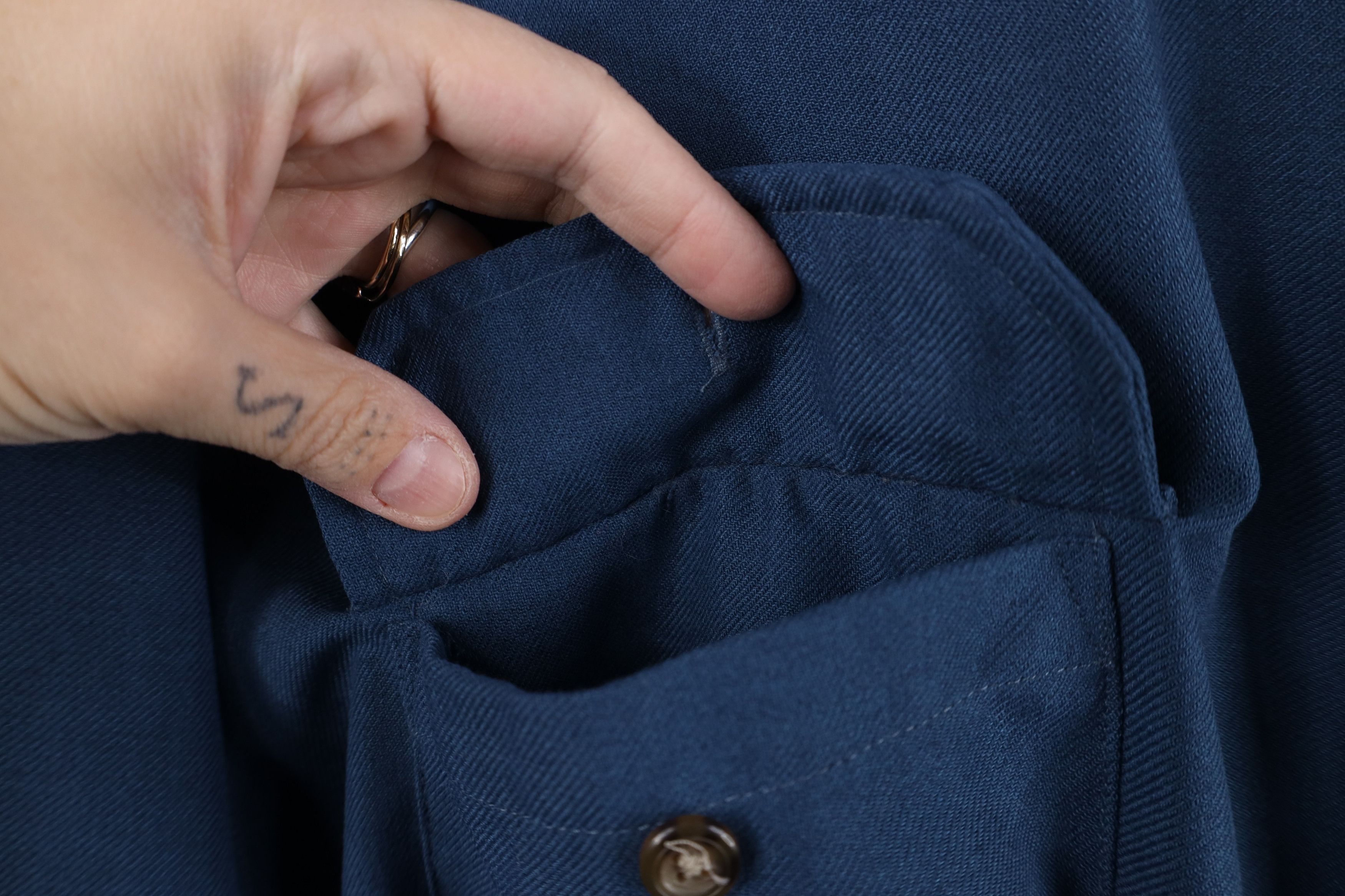 Cabelas Vintage 90s Cabelas Heavyweight Collared Button Shirt Blue Size US XL / EU 56 / 4 - 7 Thumbnail