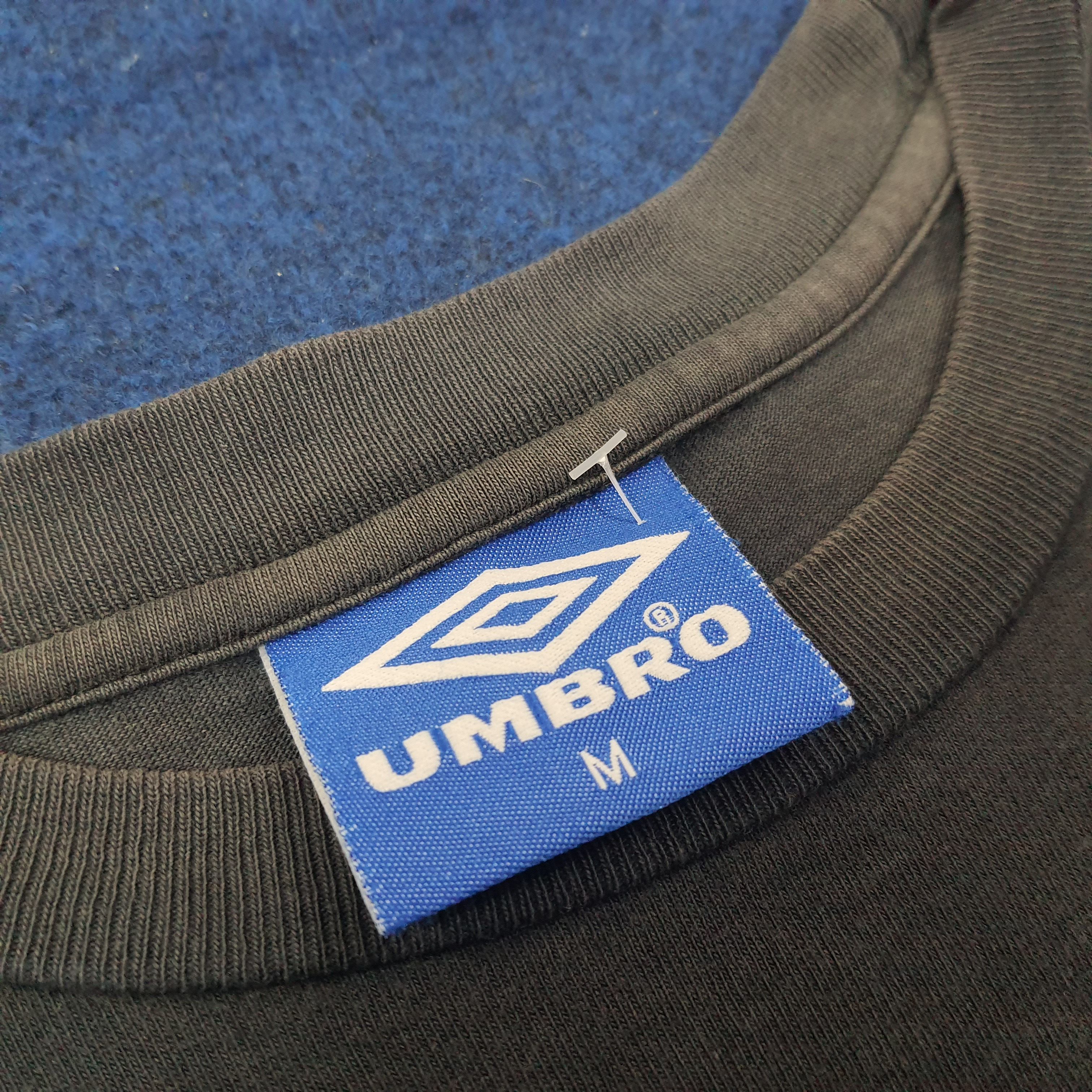 Umbro Vintage Umbro England Alan Shearer Soccer Tshirt C259N64 Size US L / EU 52-54 / 3 - 5 Thumbnail