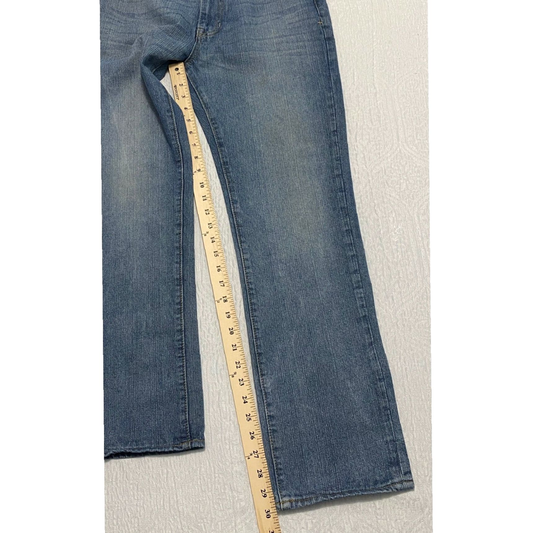Izod IZOD Slim Straight Fit Jeans Mens 32 x 30 Blue Denim Cotton Blend Stretch 5-Pocket Design Size US 32 / EU 48 - 7 Thumbnail