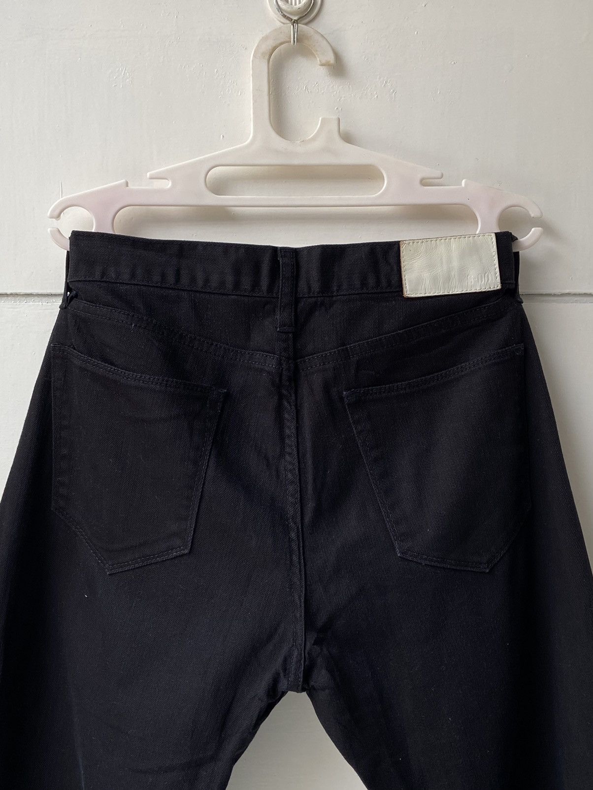 Uniqlo UNIQLO Original Basic Light Weight Black Pants Size US 31 - 15 Thumbnail