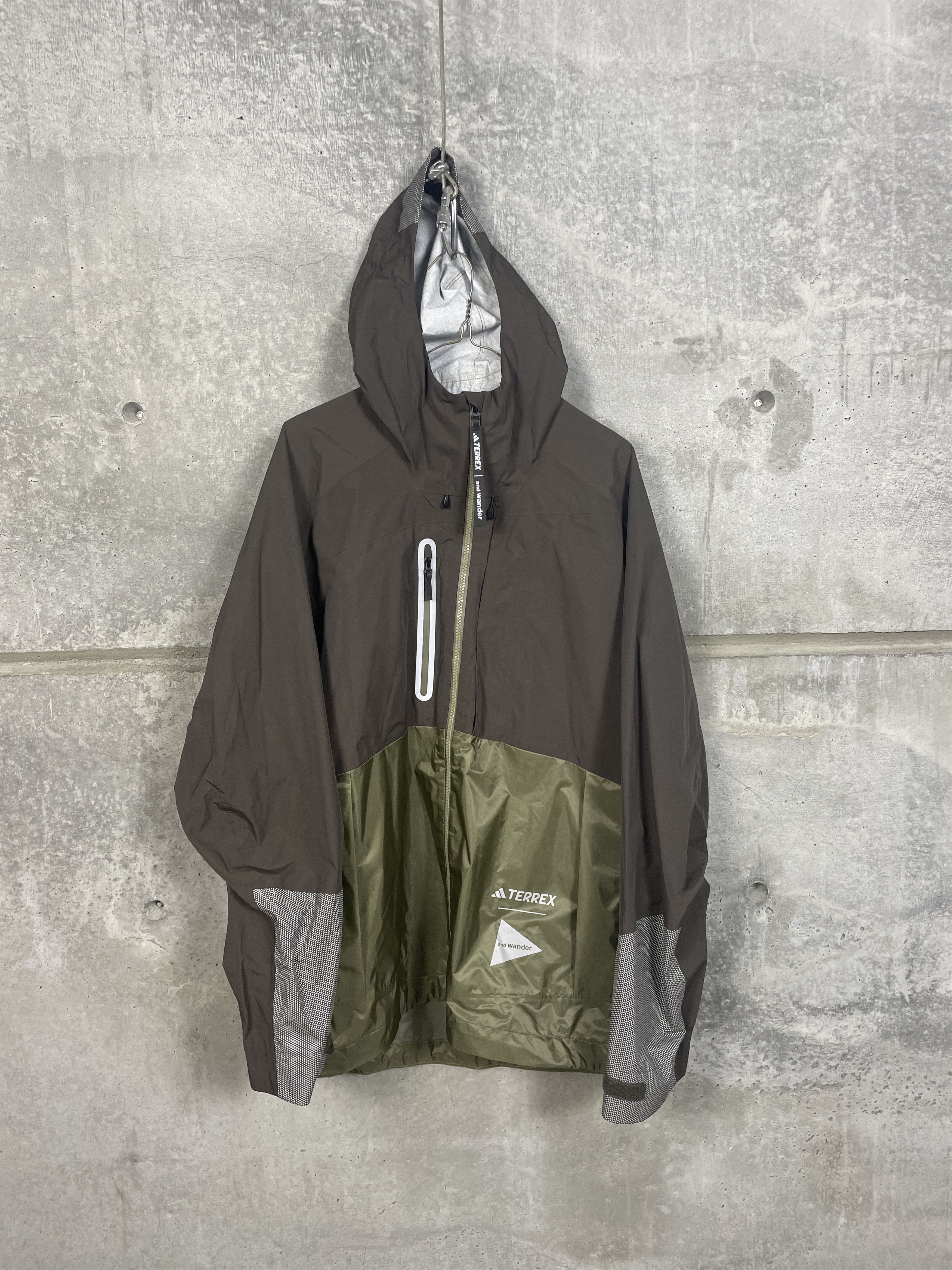 Adidas × And Wander Adidas x and wander Terrex Xploric Rain.RDY Hooded Jacket Size US L / EU 52-54 / 3 - 3 Thumbnail