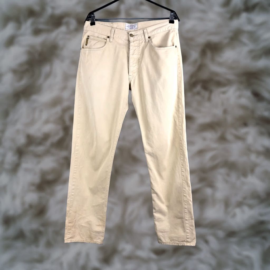 Vintage Armani Jeans Denim Pants Cotton Men Size 36 Yellow Jeans Pants Denim 5-Pocket Logo Patch Vintage No Casual Regular Mens Size US 36 / EU 52 - 1 Thumbnail