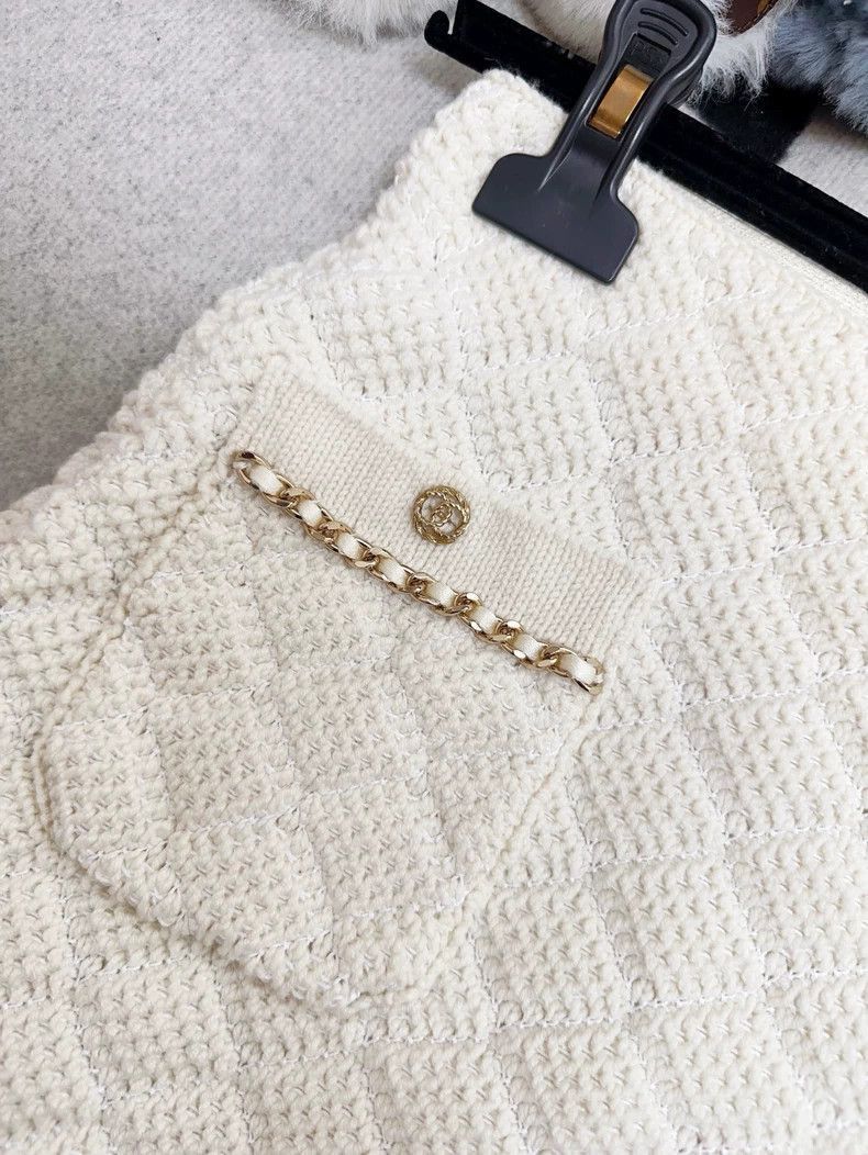 Chanel Chanel Beige Knit Skirt with Pockets Size 33" - 6 Thumbnail