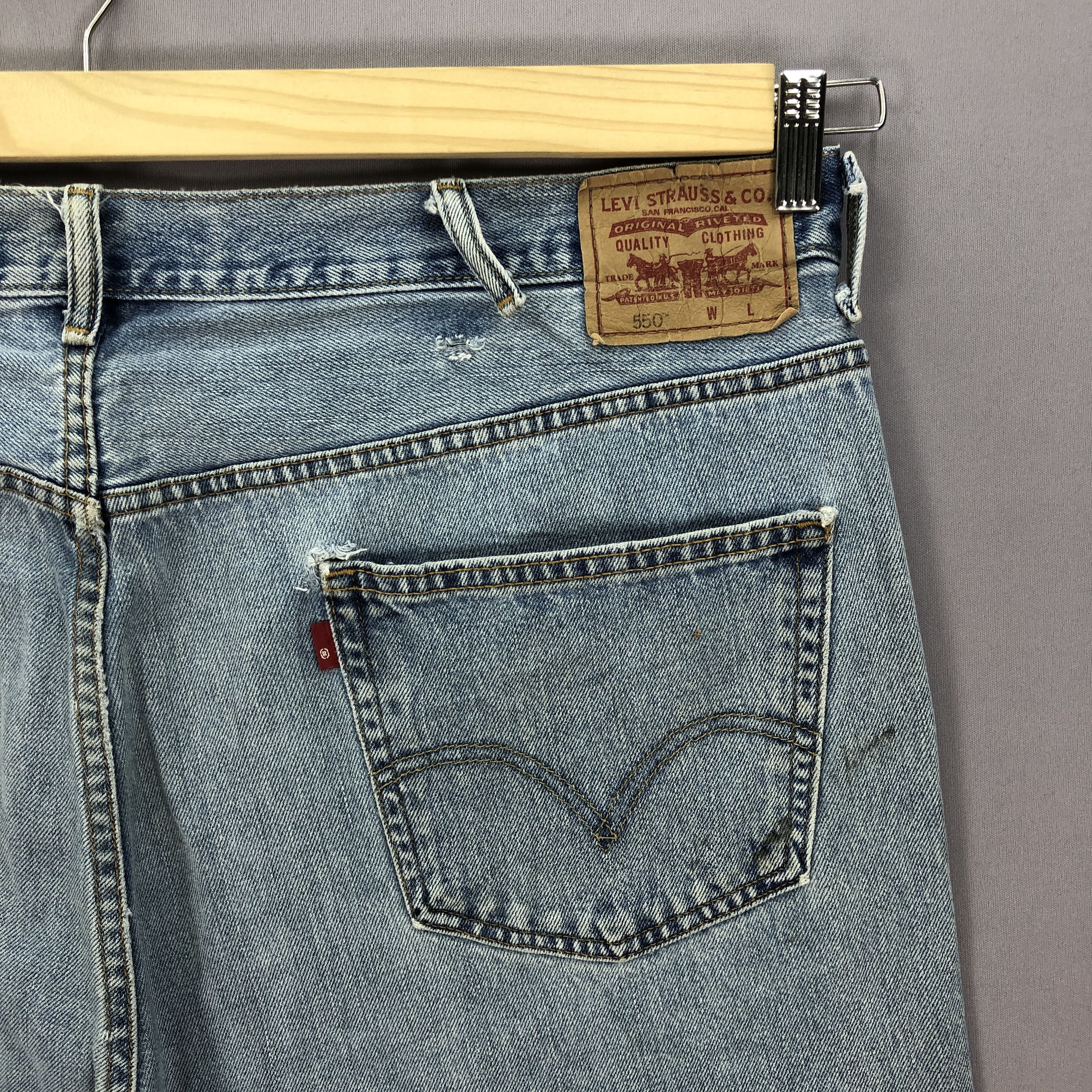 Jean Vintage Levis Baggy Dirty Jeans Levi's 550 Faded Denim Size US 44 / EU 60 - 5 Thumbnail