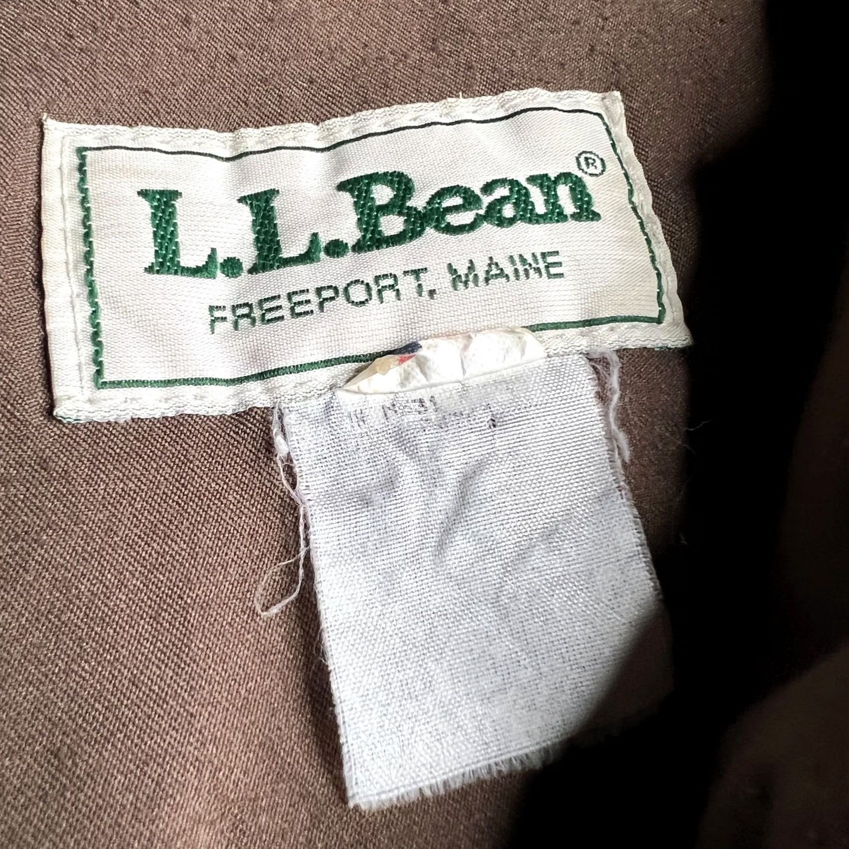 Vintage VINTAGE L.L.Bean Camo Hunting Jacket Oak Leaf Print Outdoor Coat XL USA Made Casual Mens Size US XL / EU 56 / 4 - 5 Thumbnail
