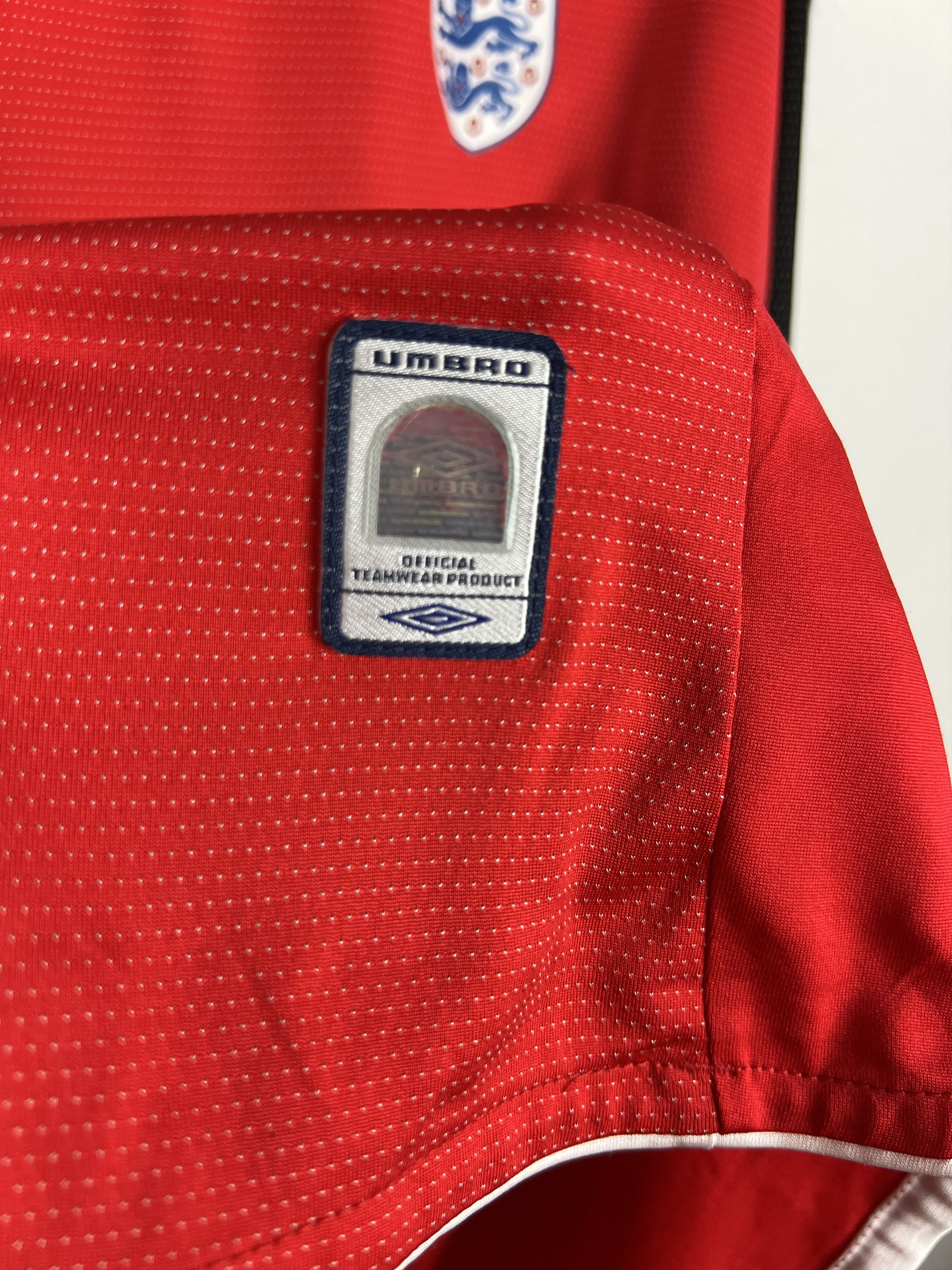 Umbro England Goalkeeper football shirt Soccer Long Sleeve Jersey Size US M / EU 48-50 / 2 - 4 Thumbnail
