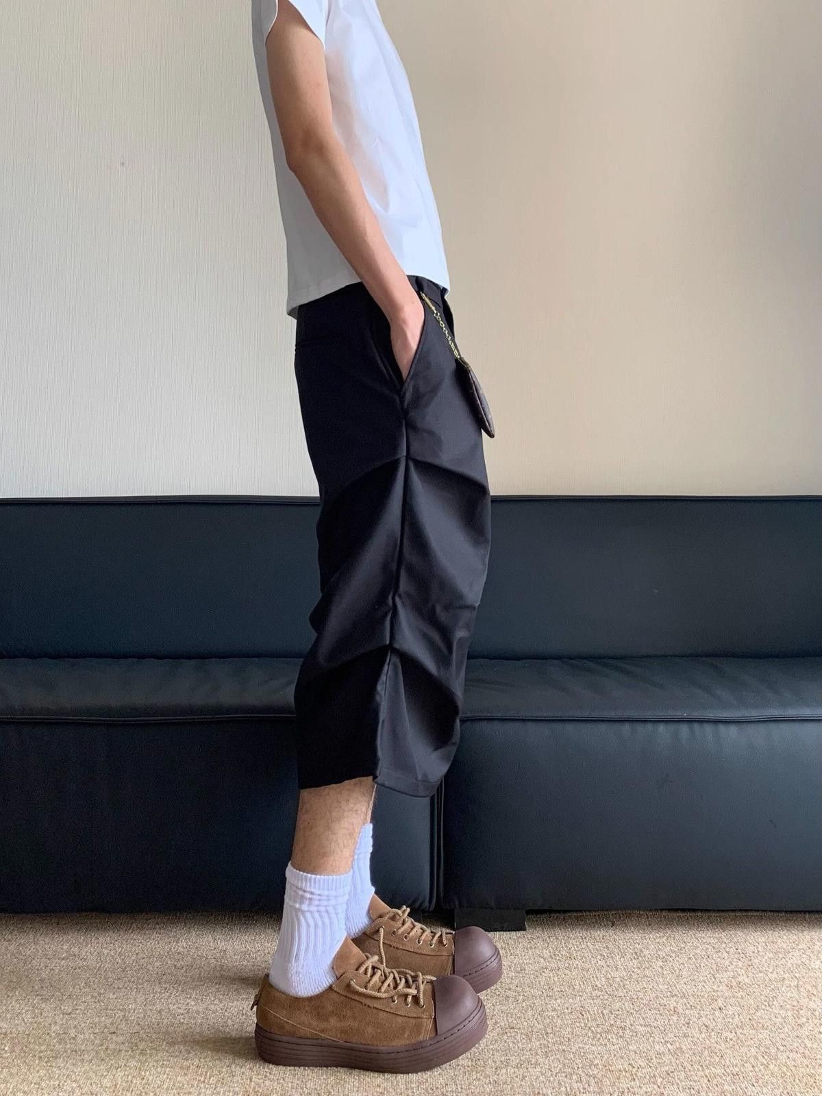 Other Pleated Black Wide-Leg Cargo Shorts Size US 31 - 2 Thumbnail