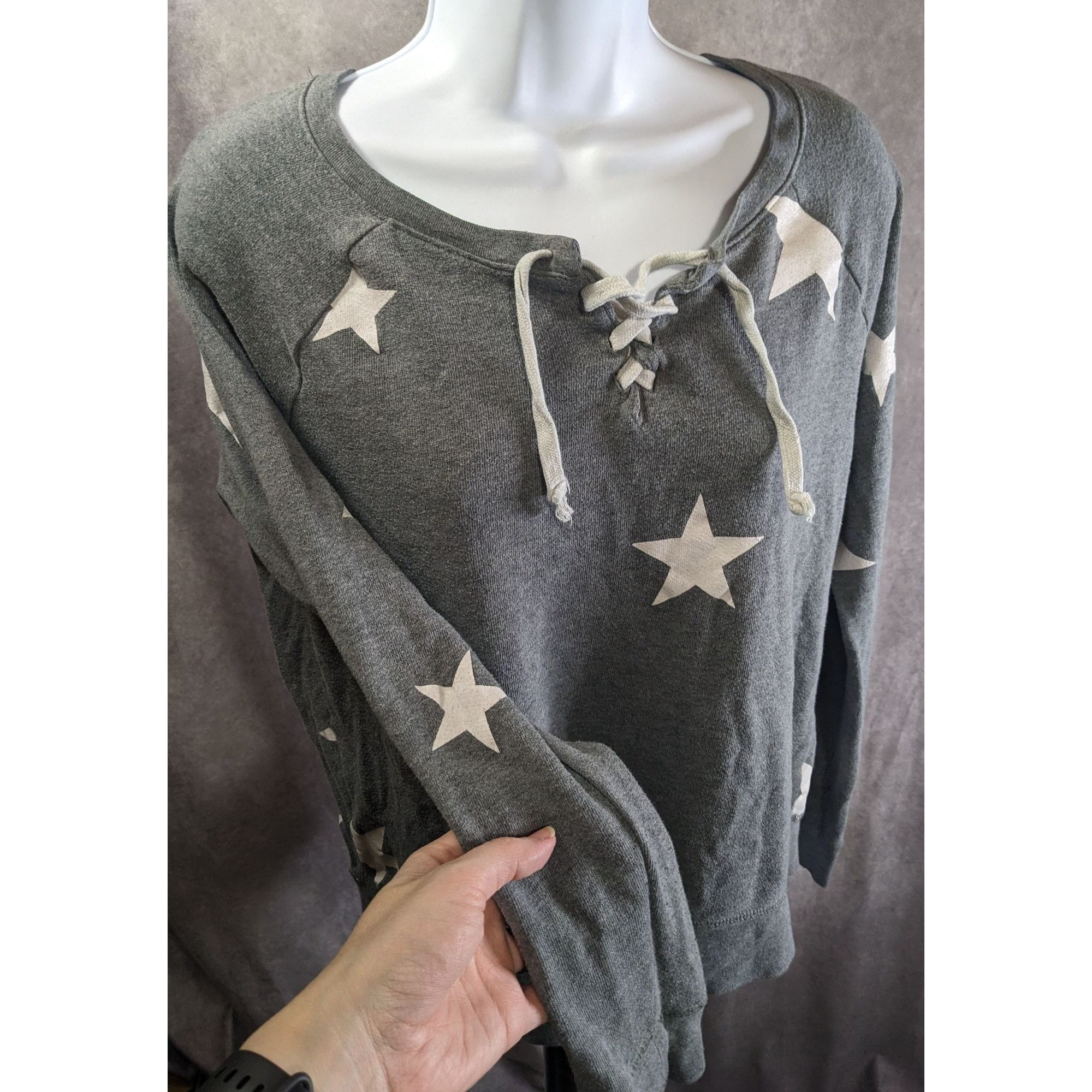 Other SO Perfect Crew Gray Star Print Lace-Up Sweatshirt Size L Ma Size L / US 10 / IT 46 - 4 Thumbnail