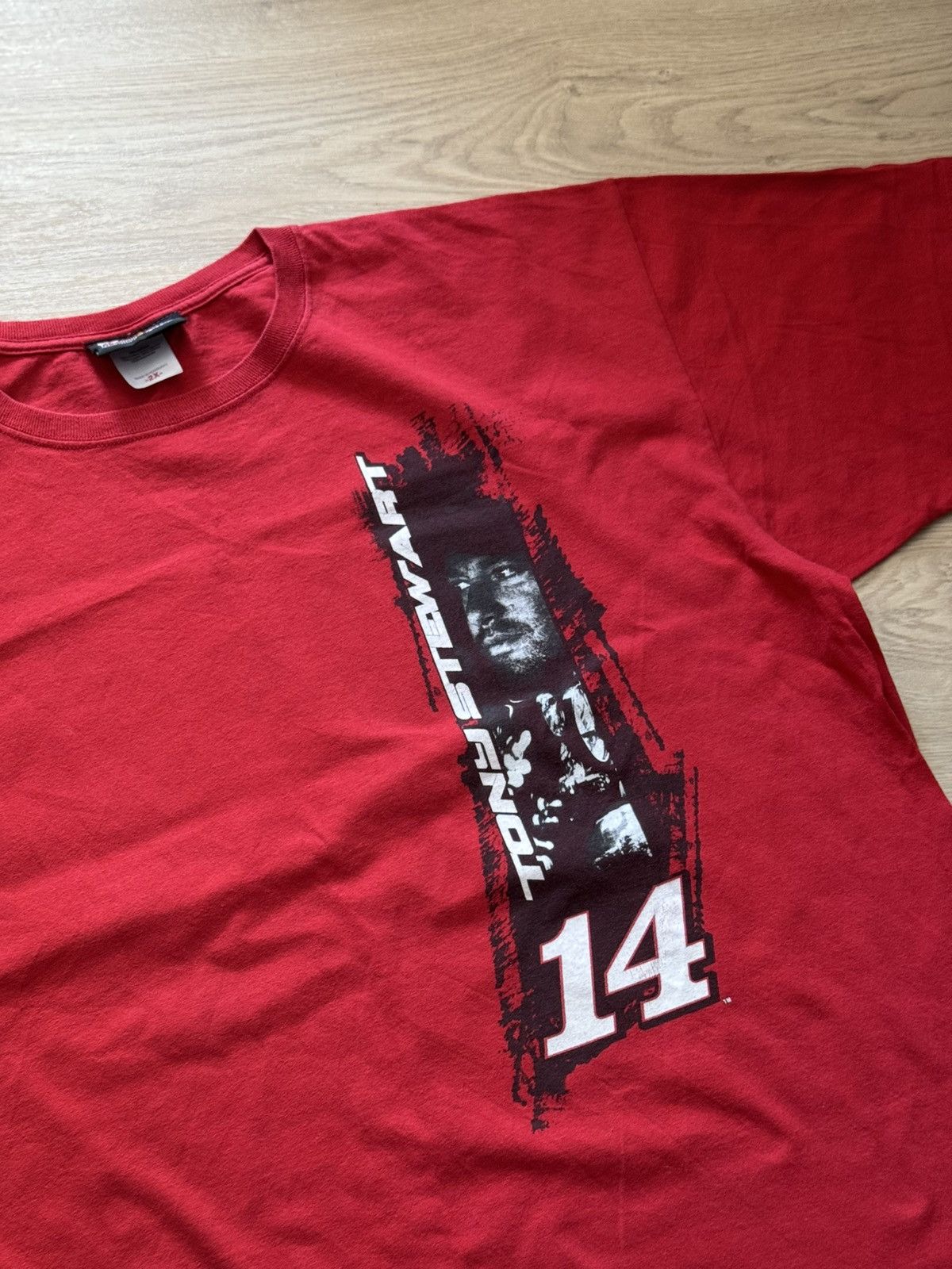 NASCAR Vintage Nascar Tony Stewart Baggy Racing Marlboro T-Shirt Size US XXL / EU 58 / 5 - 2 Thumbnail