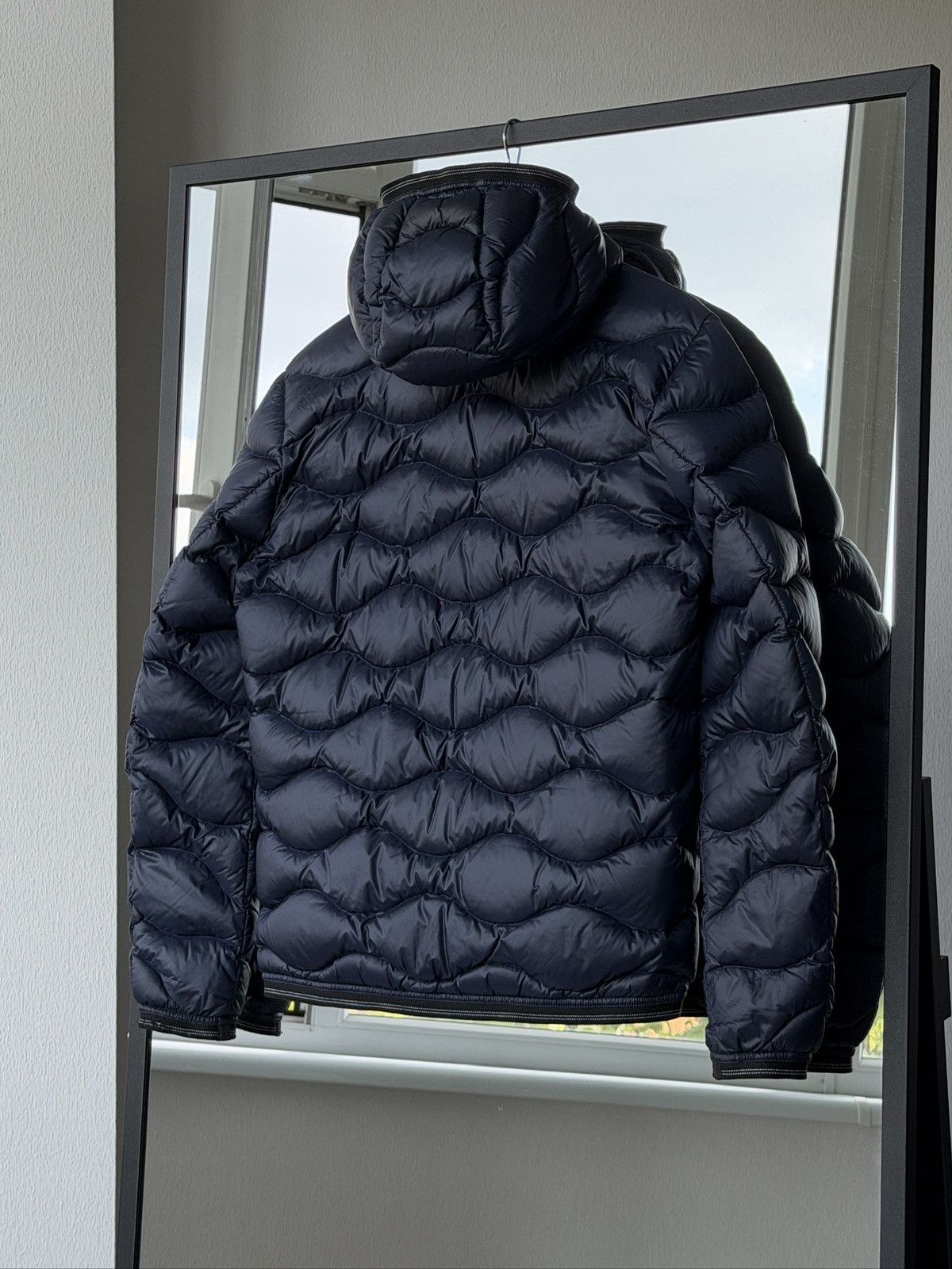 Eddie Bauer Blauer USA Men's Wave Down puffer Jacket size M Size US M / EU 48-50 / 2 - 11 Thumbnail