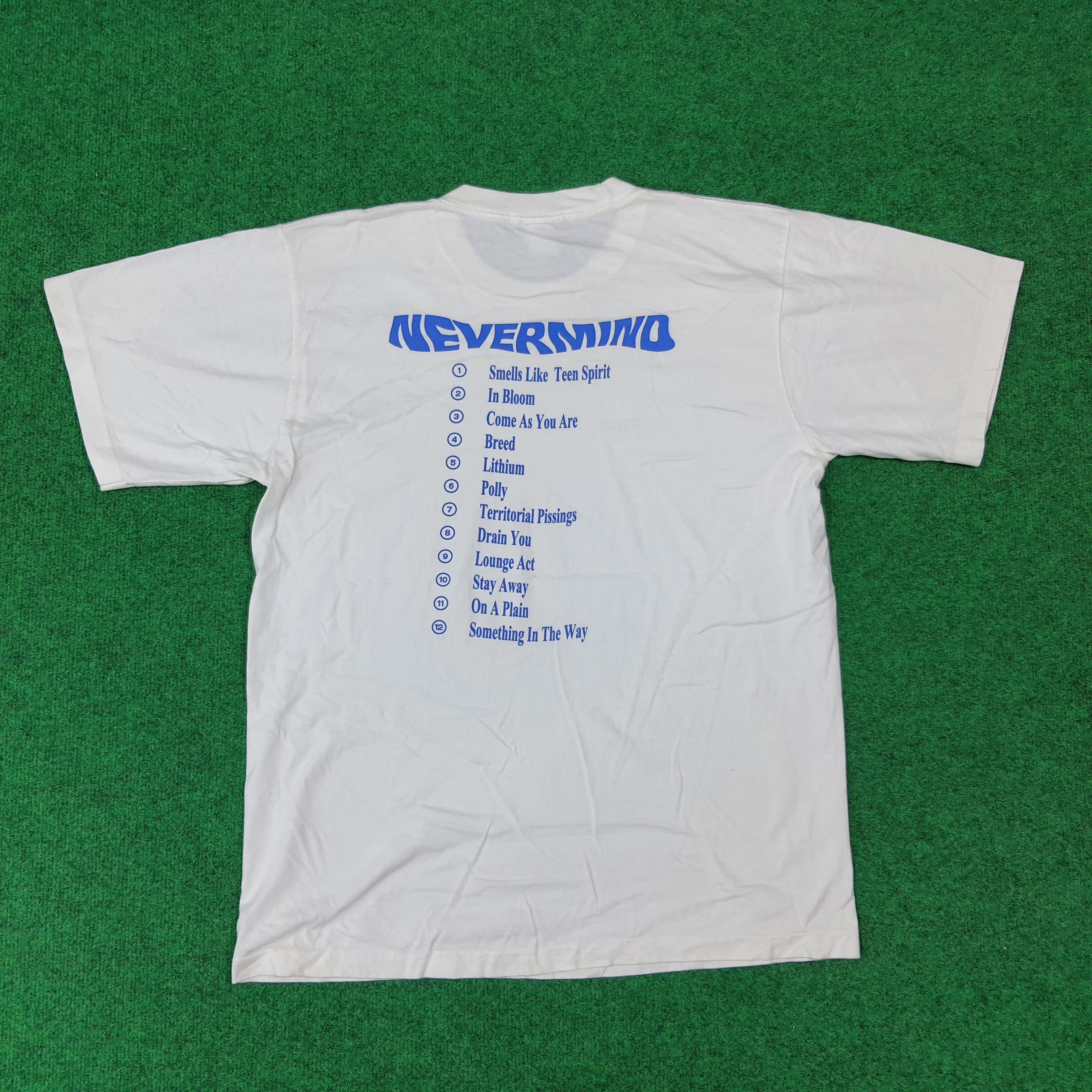 Vintage Vintage 200s Nirvana Nevermind Band Bootleg Tshirt C276N32 Size US M / EU 48-50 / 2 - 3 Thumbnail