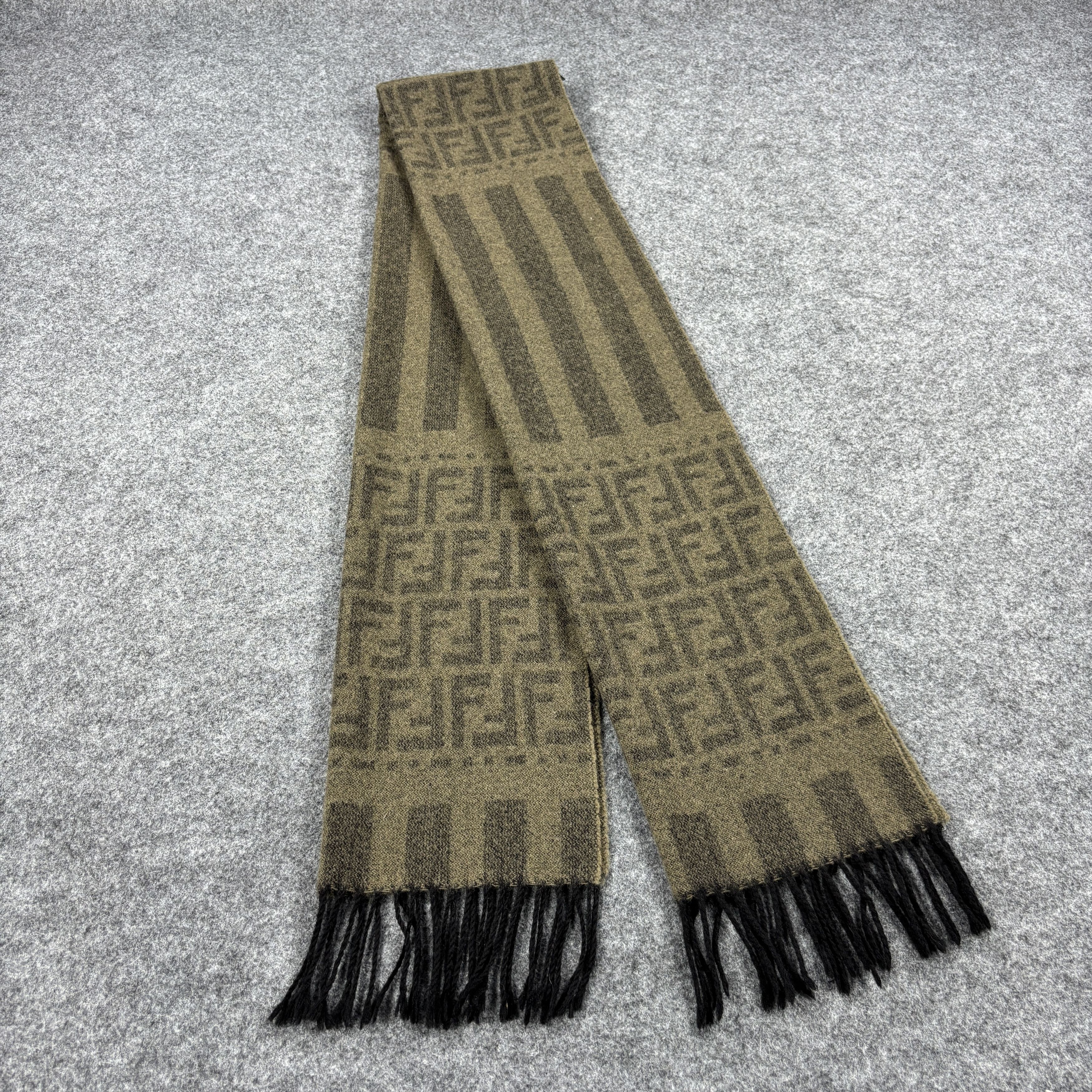 Fendi × Vintage GF10705 Fendi Scarf Neck Wear Muffler Nova Check Size ONE SIZE - 1 Thumbnail