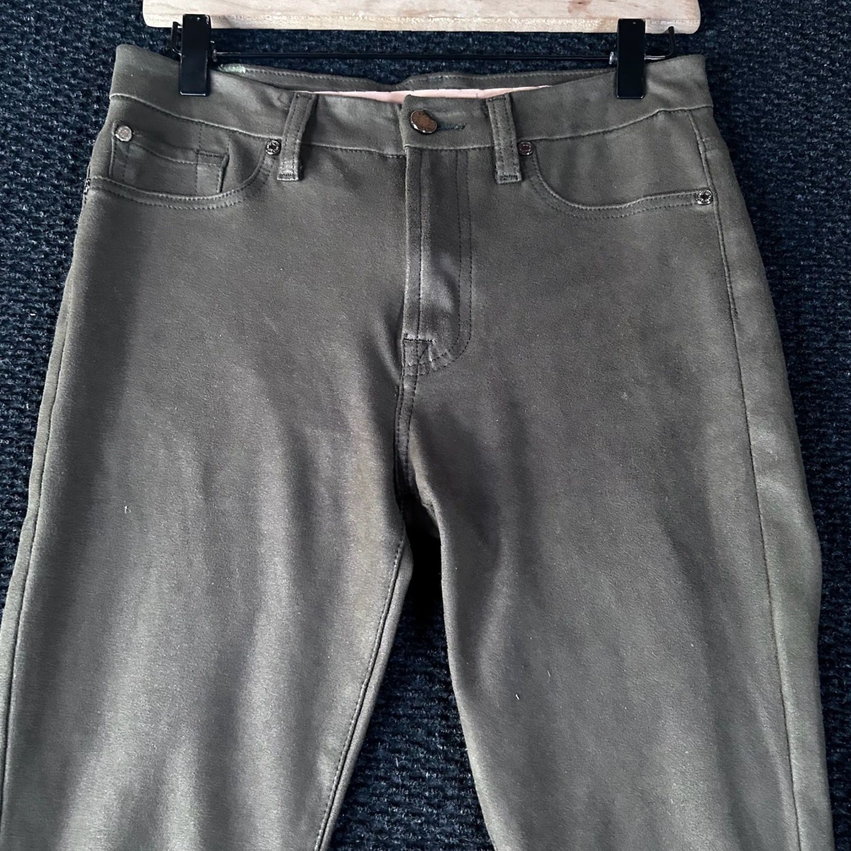 7 For All Mankind 7 For All Mankind Womens Olive Faux Suede Coated Skinny Pants Seamed Knee 28 Size 28" / US 6 / IT 42 - 2 Thumbnail