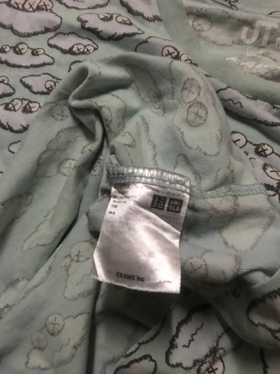 Kaws Kaws Uniqlo All Over Clouds Tee Size US XS / EU 42 / 0 - 4 Thumbnail