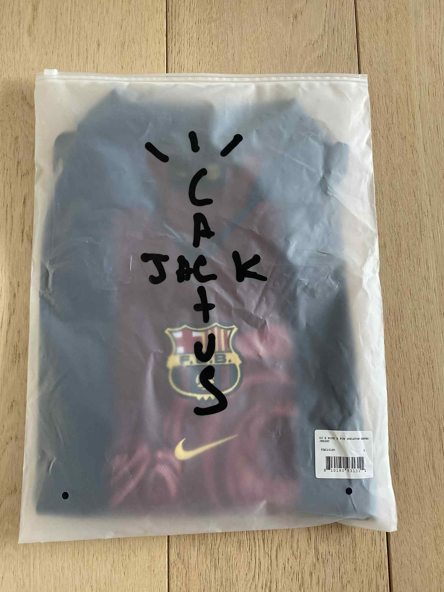 Nike × Travis Scott cactus jack barcelona retro jersey Size US L / EU 52-54 / 3 - 7 Thumbnail