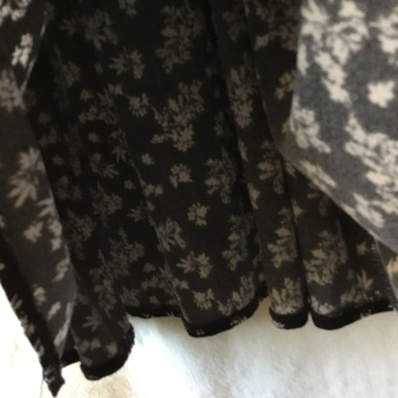 Mango MNG Black Ruffle Cap Sleeve Floral Mini Dress Size M / US 6-8 / IT 42-44 - 6 Thumbnail