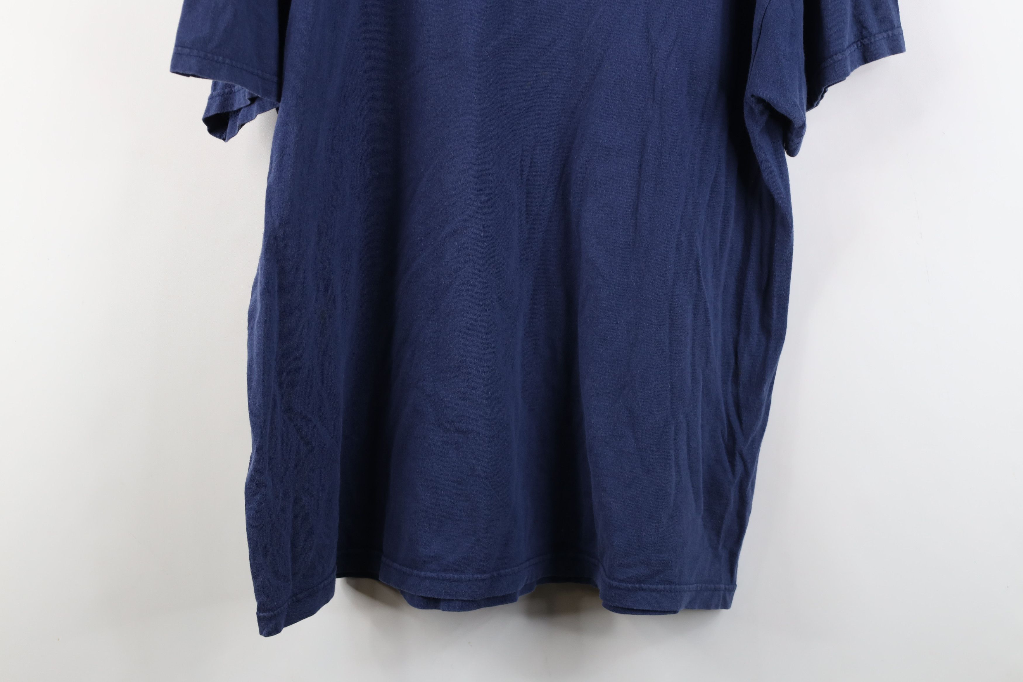 Vintage Vintage 90s Streetwear Spell Out London England T-Shirt Blue Size US XL / EU 56 / 4 - 12 Thumbnail