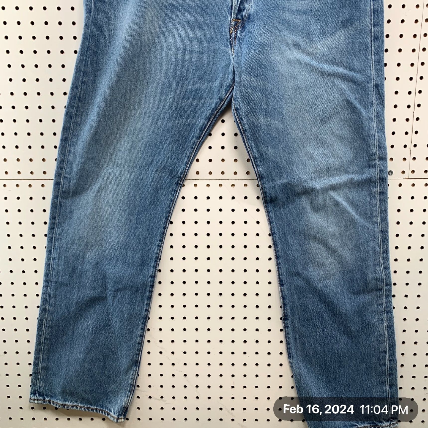 Levi's VINTAGE Levi's 501 Blue Denim Jeans Mens Size 36x31 Light Washed Button Fly FITS 501 Series Straight 36 Jeans Mens Blue 90s Size US 36 / EU 52 - 5 Thumbnail