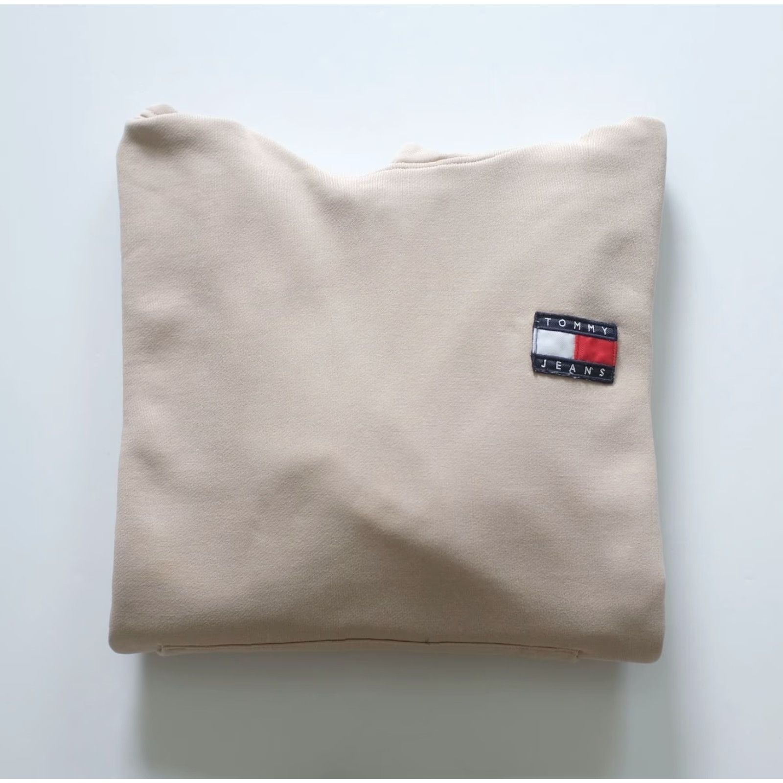 Tommy Hilfiger VINTAGE Tommy Hilfiger Tommy Jeans Hoodie Sweatshirt Beige XS Mens 90s Patch Pulloverhoodie Size US XS / EU 42 / 0 - 5 Thumbnail