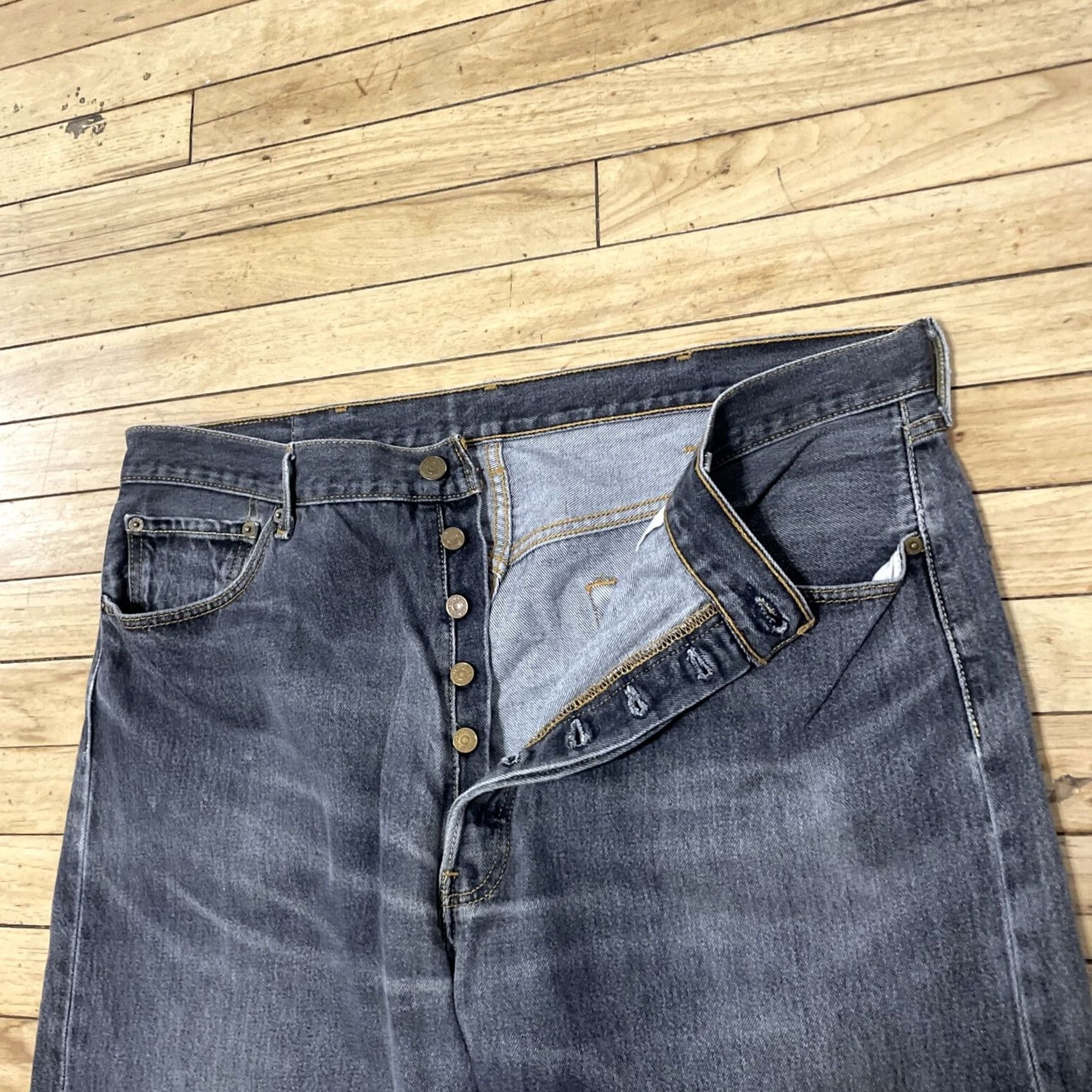 Levi's VINTAGE Levi's Jeans 501XX Denim 501 XX Men 42 Regular Black Gray Y2K Streetwear Skate Size US 42 / EU 58 - 7 Thumbnail