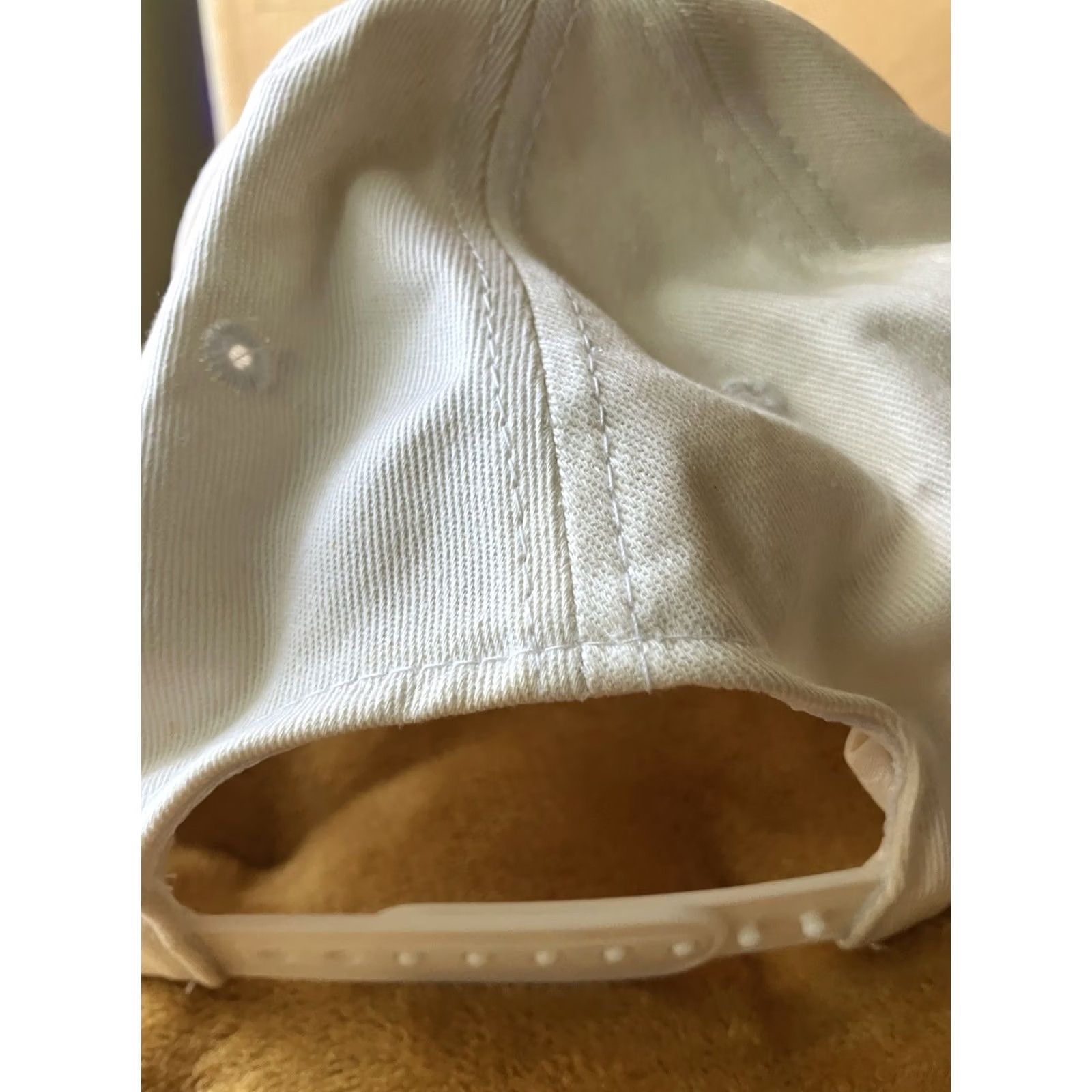 Vintage VINTAGE Kentucky Derby Thunder Gulch Horse 121st White Snapback Cap Hat Mens Adjustable Cotton Knit Hat White Cap Horse Race Derby 1995 90s Size ONE SIZE - 5 Thumbnail