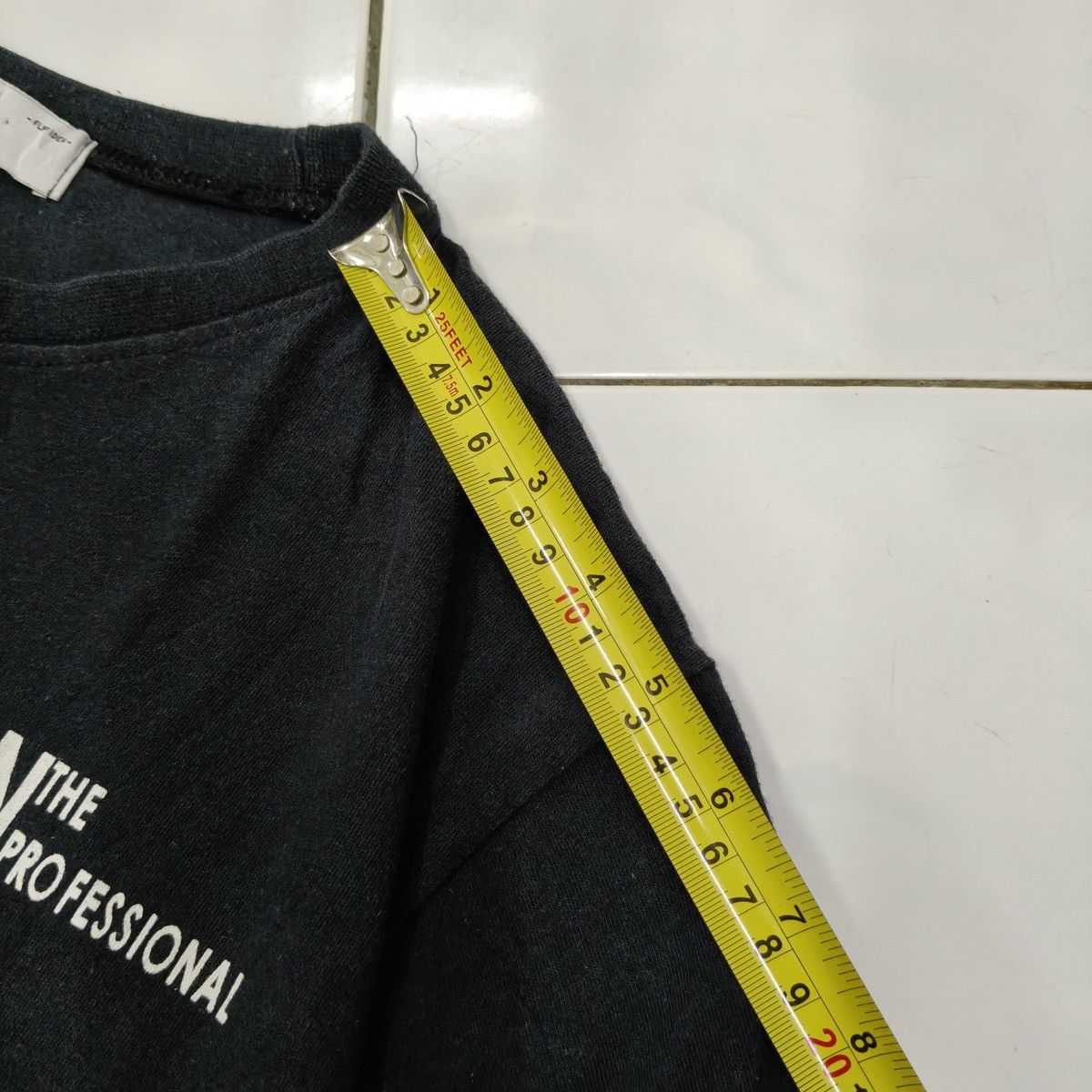 Vintage Vintage LEON THE PROFESSIONAL 1994 Movie Mathilda Tshirt Size US XL / EU 56 / 4 - 12 Thumbnail