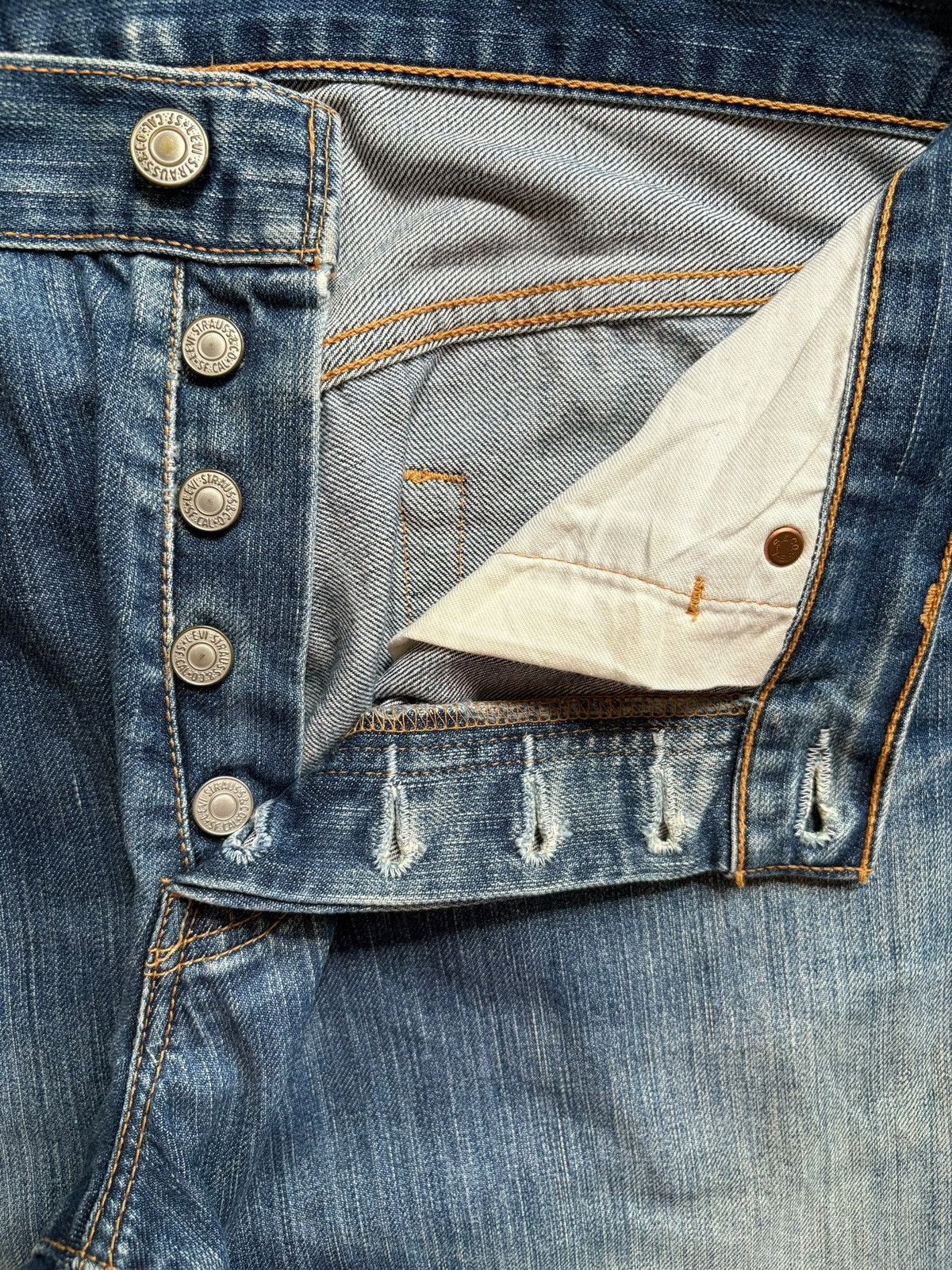 Levi's Vintage 90s Levis 501 Mud Wash Distressed Loose Jeans Size US 30 / EU 46 - 3 Thumbnail