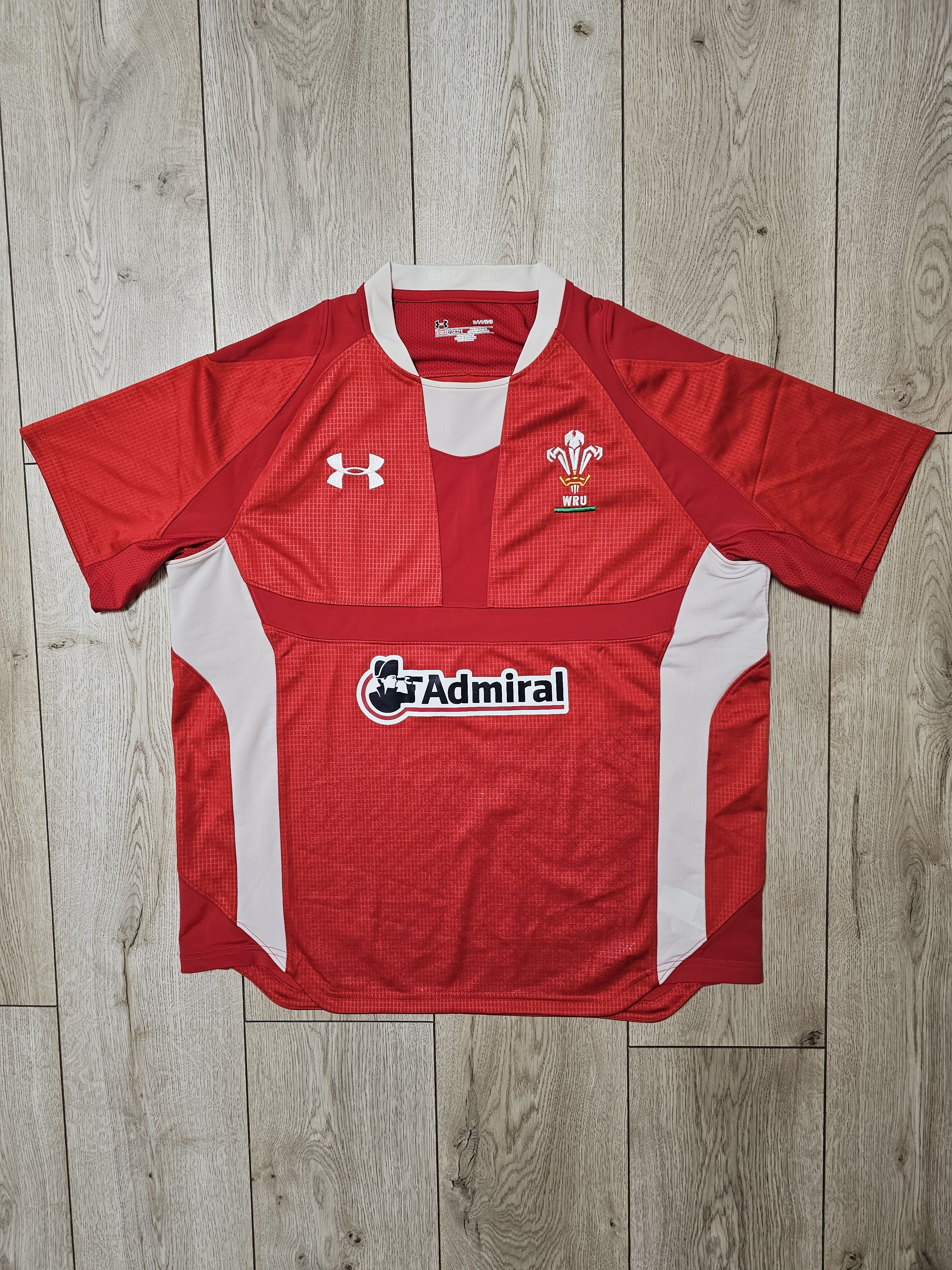 Under Armour WALES RUGBY JERSEY HOME 2019 SHIRT WRU RUGBY JERSEY RED RARE Size US L / EU 52-54 / 3 - 1 Thumbnail