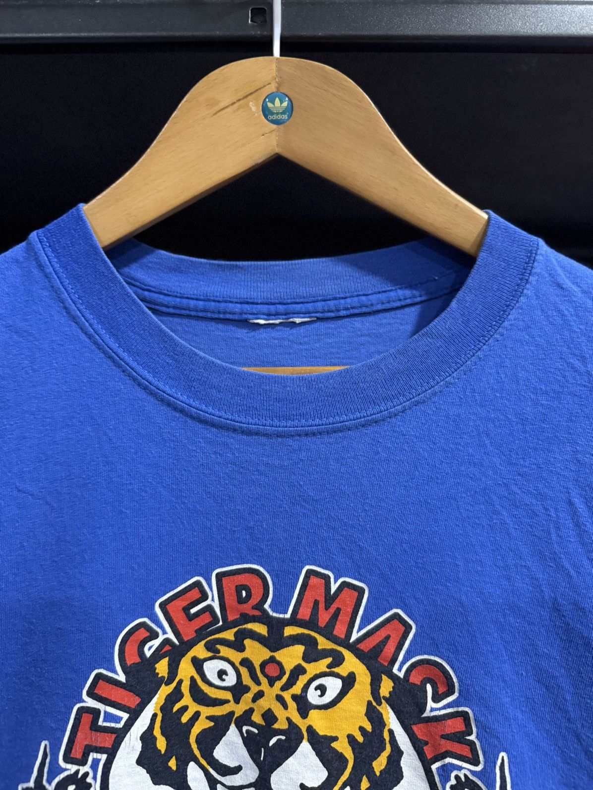 Anime × Vintage Vintage Tiger Mask Anime Manga Japanese Faded Tee Size US L / EU 52-54 / 3 - 6 Thumbnail