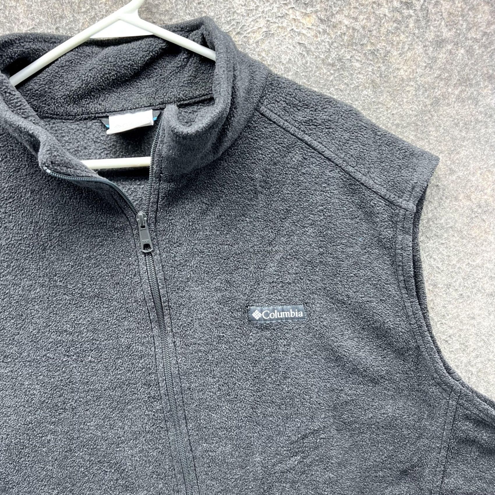 Vintage Columbia Vest Mens 2XL Gray Fleece Full Zip Stand Collar Outdoor Hiking Casual Windbreaker Pocketed Zippered Size US XXL / EU 58 / 5 - 6 Thumbnail